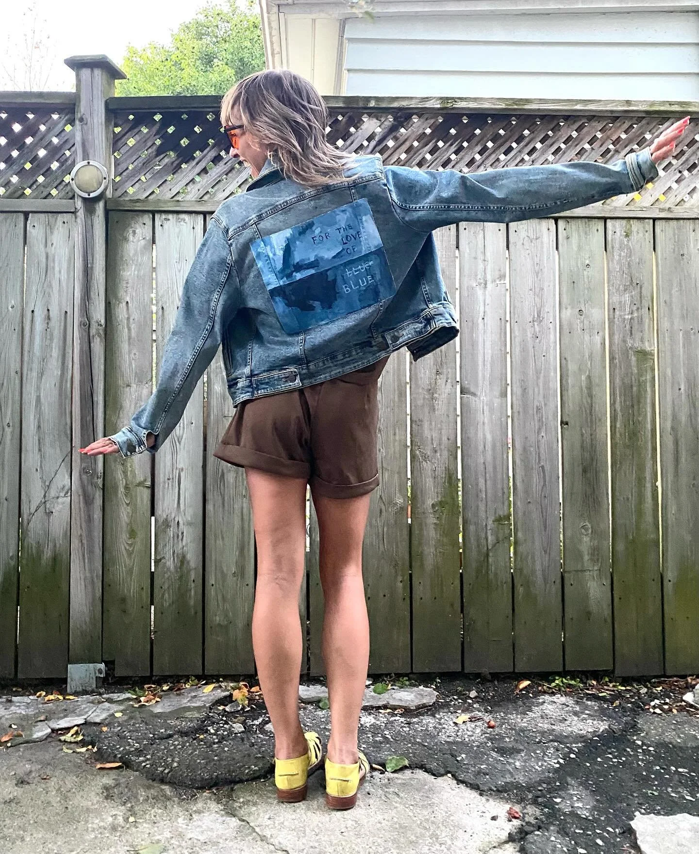 Acrylic on jeans jacket for @casiestewart #fortheloveofblue #oneofakindjacket #bluelove