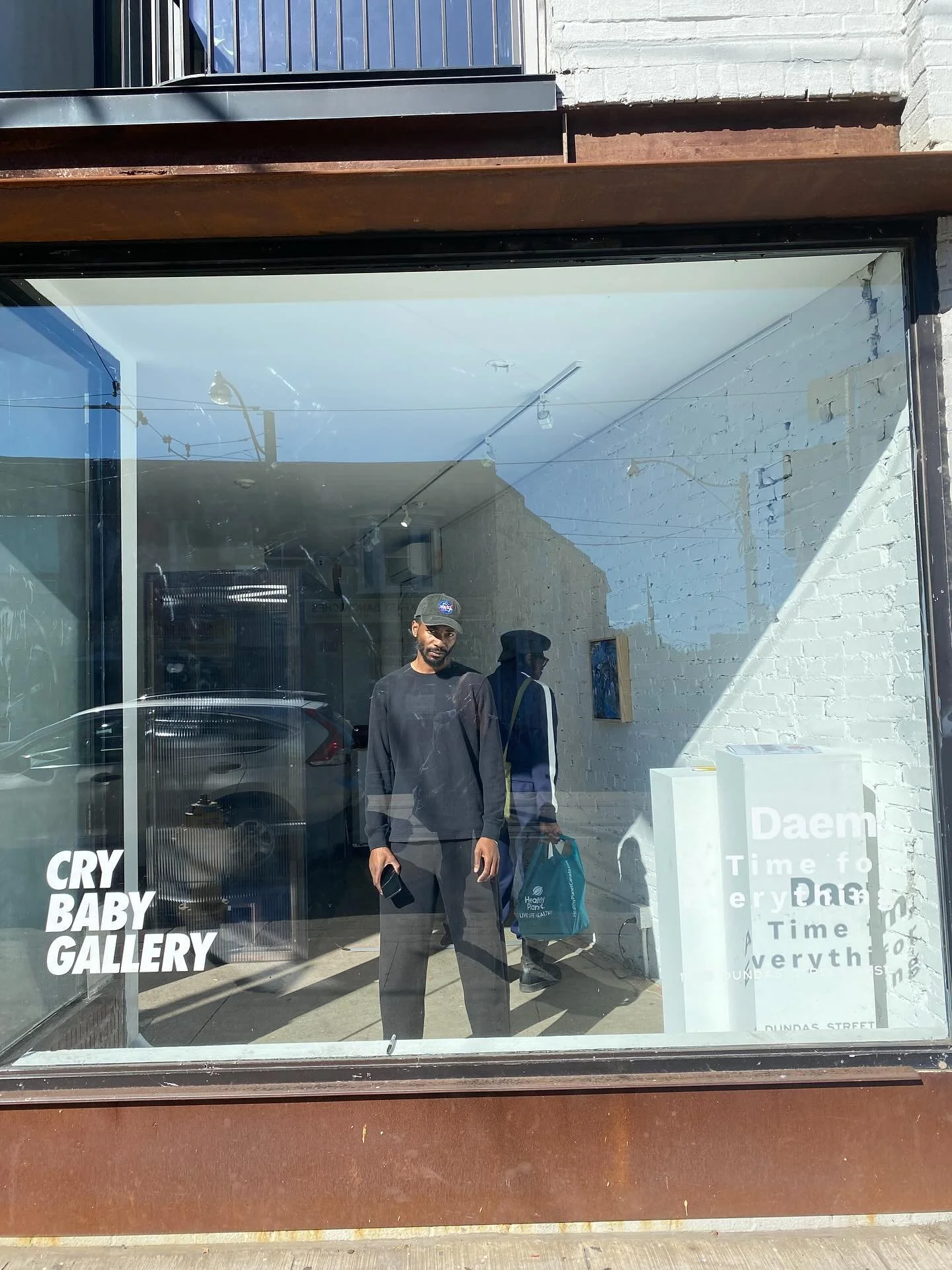 @sadiq__awos  opening 6 pm @crybaby.gallery @mony.zak