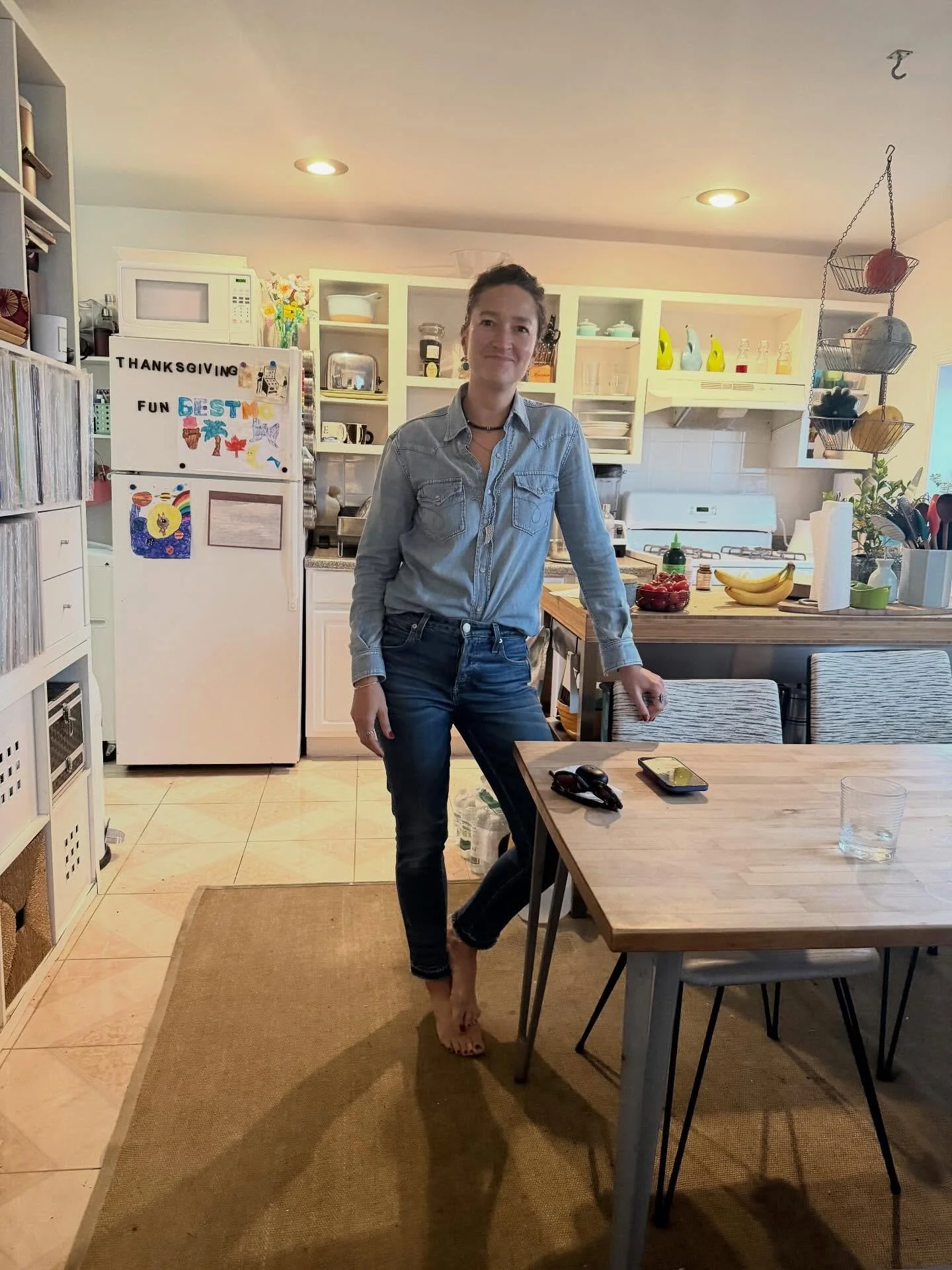 Had the pleasure of Tea with the professor of Art History in Rockaway @eva23diaz thank you for the Tea and reasoning,wearing my signature blue Blue.#Rockaway rocks #thewaveisforever #fortheloveofblue