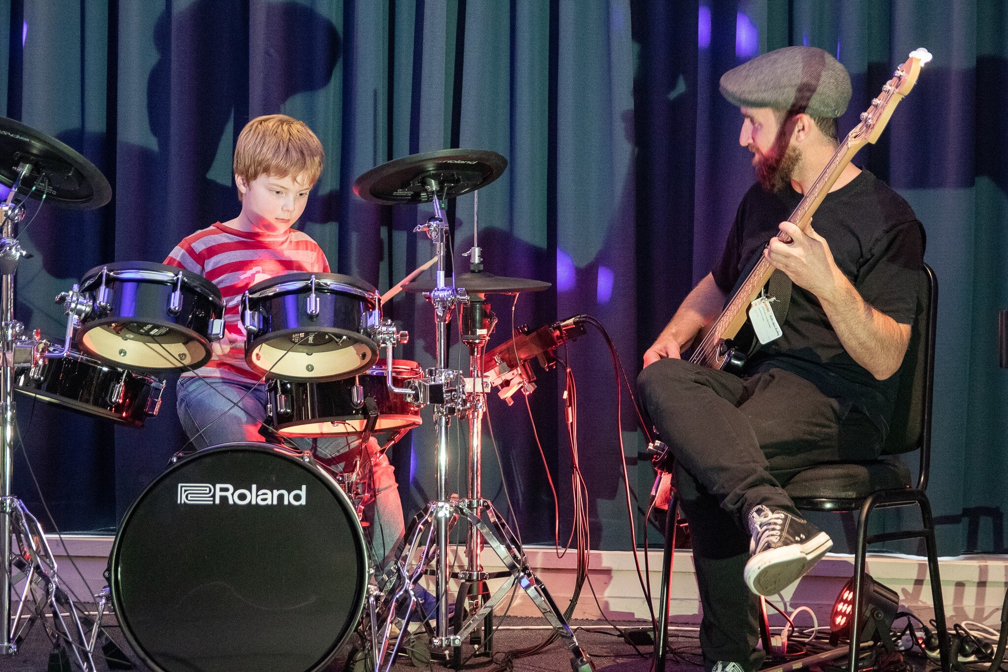 Love these incredibly special moments when teachers jump up on stage and play with students to make them feel as comfortable and confident in their performance! 

#eliettesmusicacademy #musiclessons #musicschool #jamnight