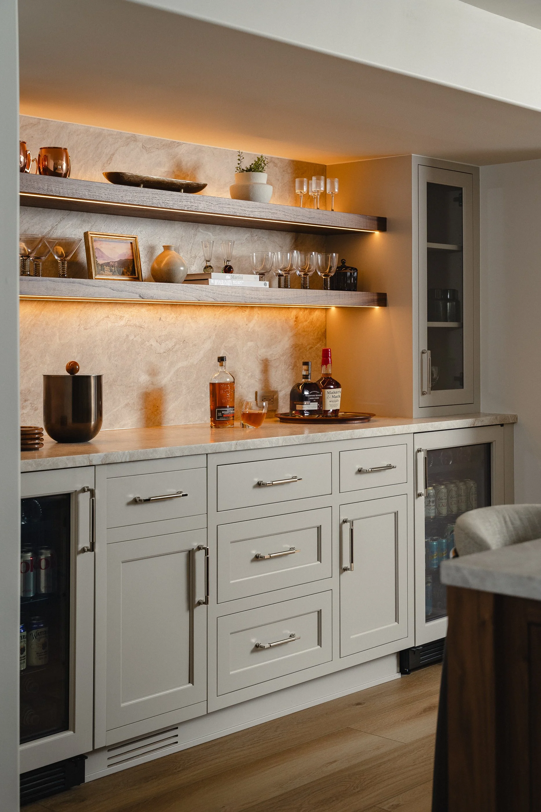 KitchenBar_JHP07884.JPG