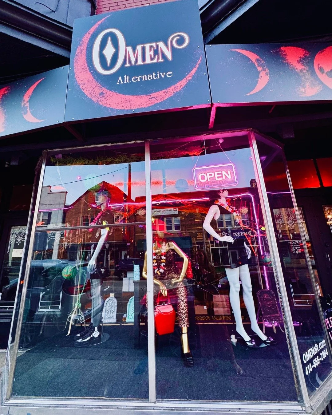 Omen

This week we are thrilled to feature Omen! Located just down the street from our Healium Hot-Bay View studio, Omen moved a few months ago from their South Milwaukee location to 2649 S Kinnickinnic Ave. The alternative lifestyle boutique feature
