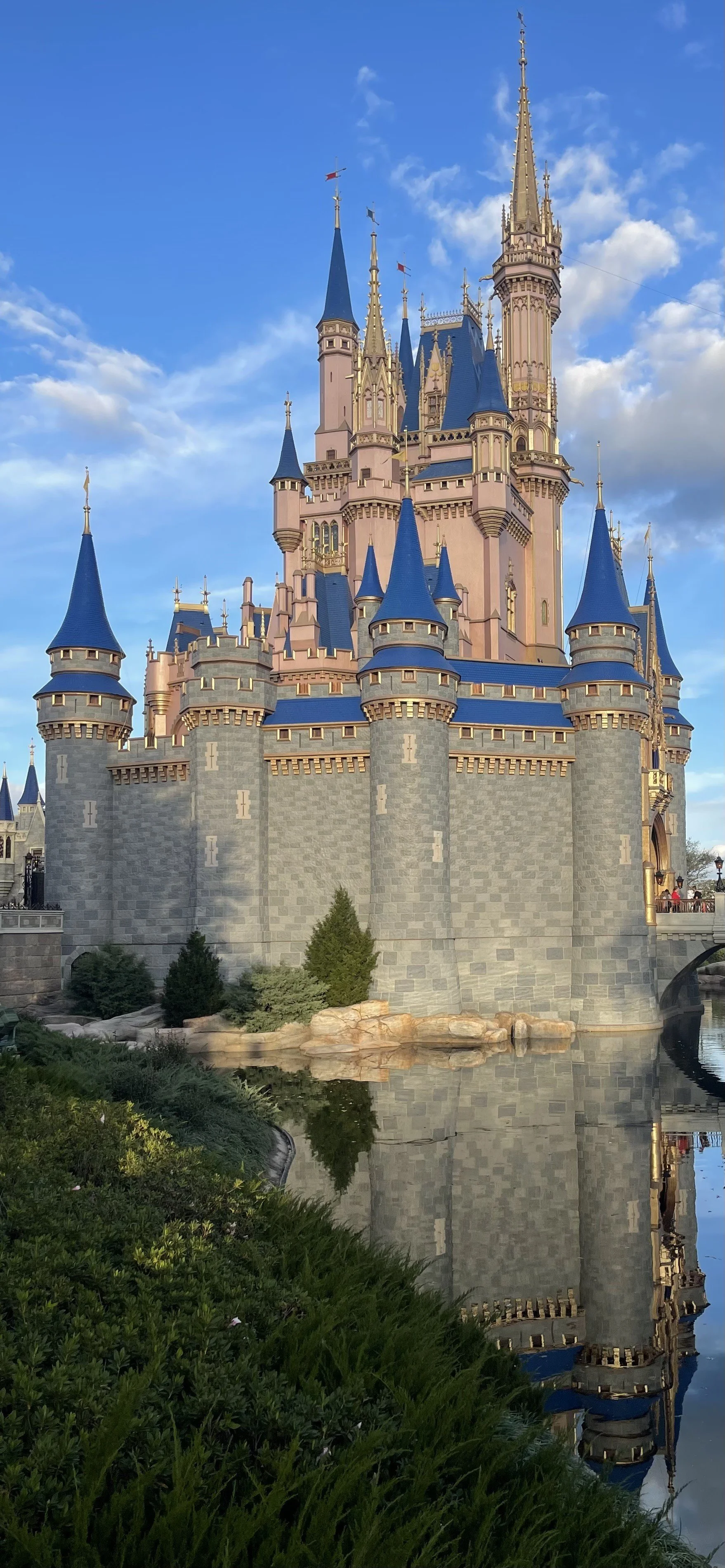 how to save money on a disney trip