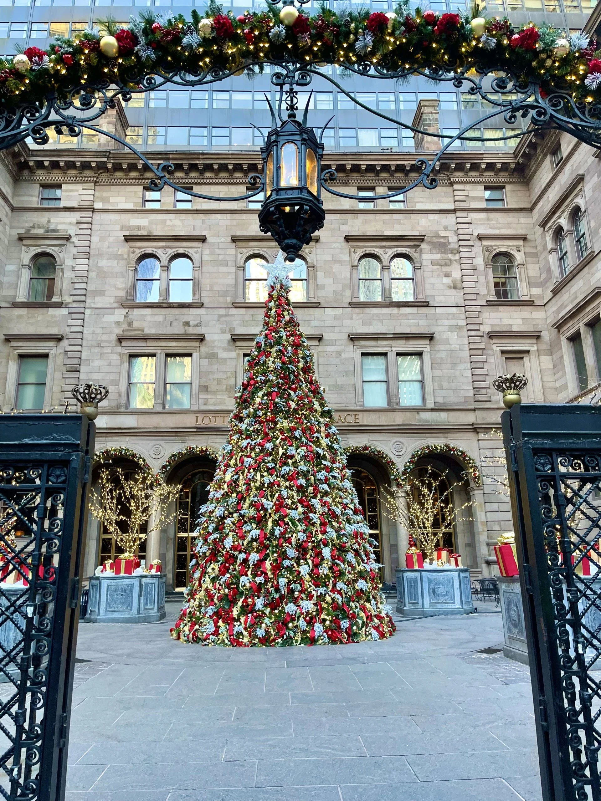 lotte palace new york christmas tree