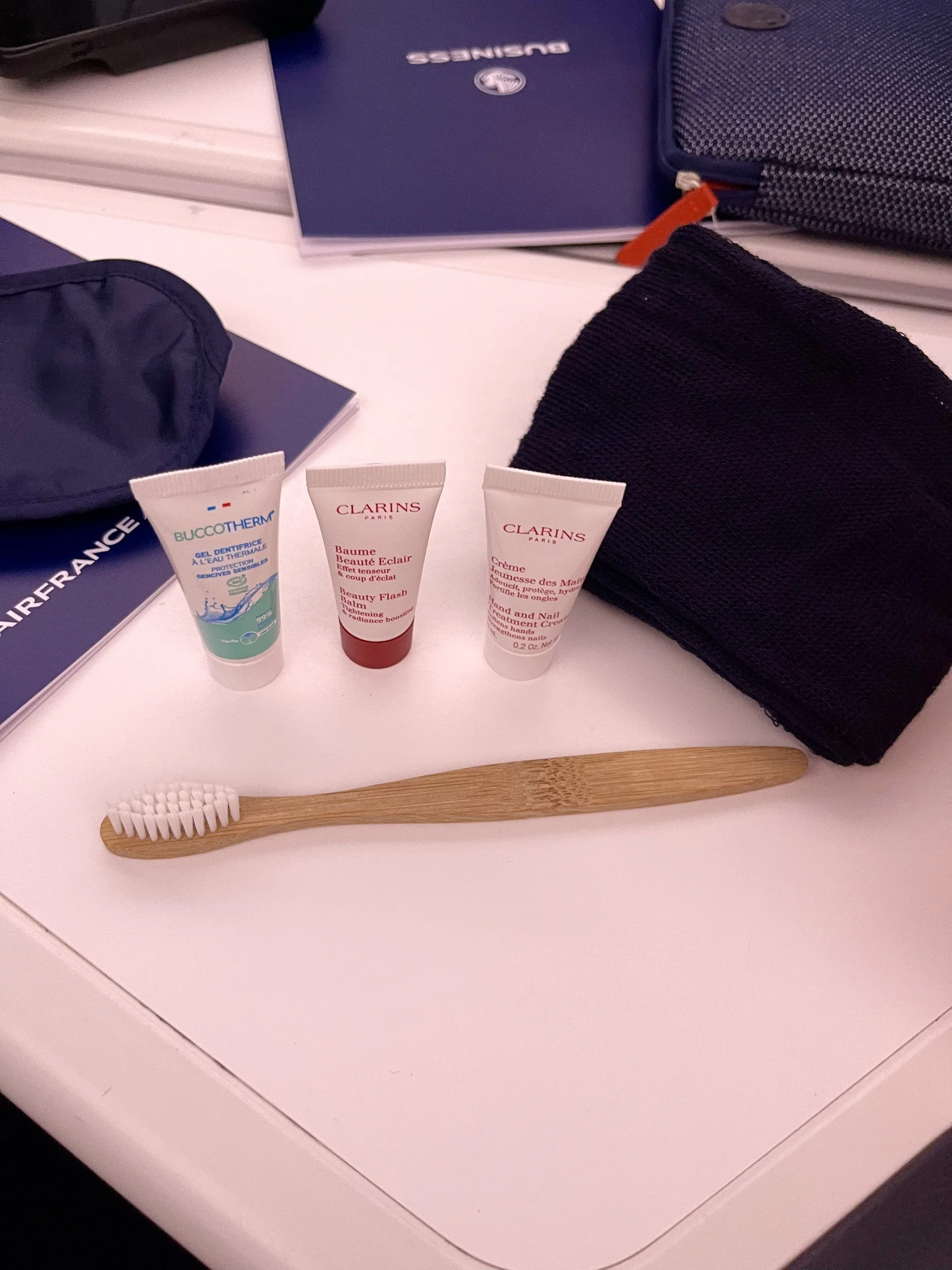 air france a350 business class amenity kit