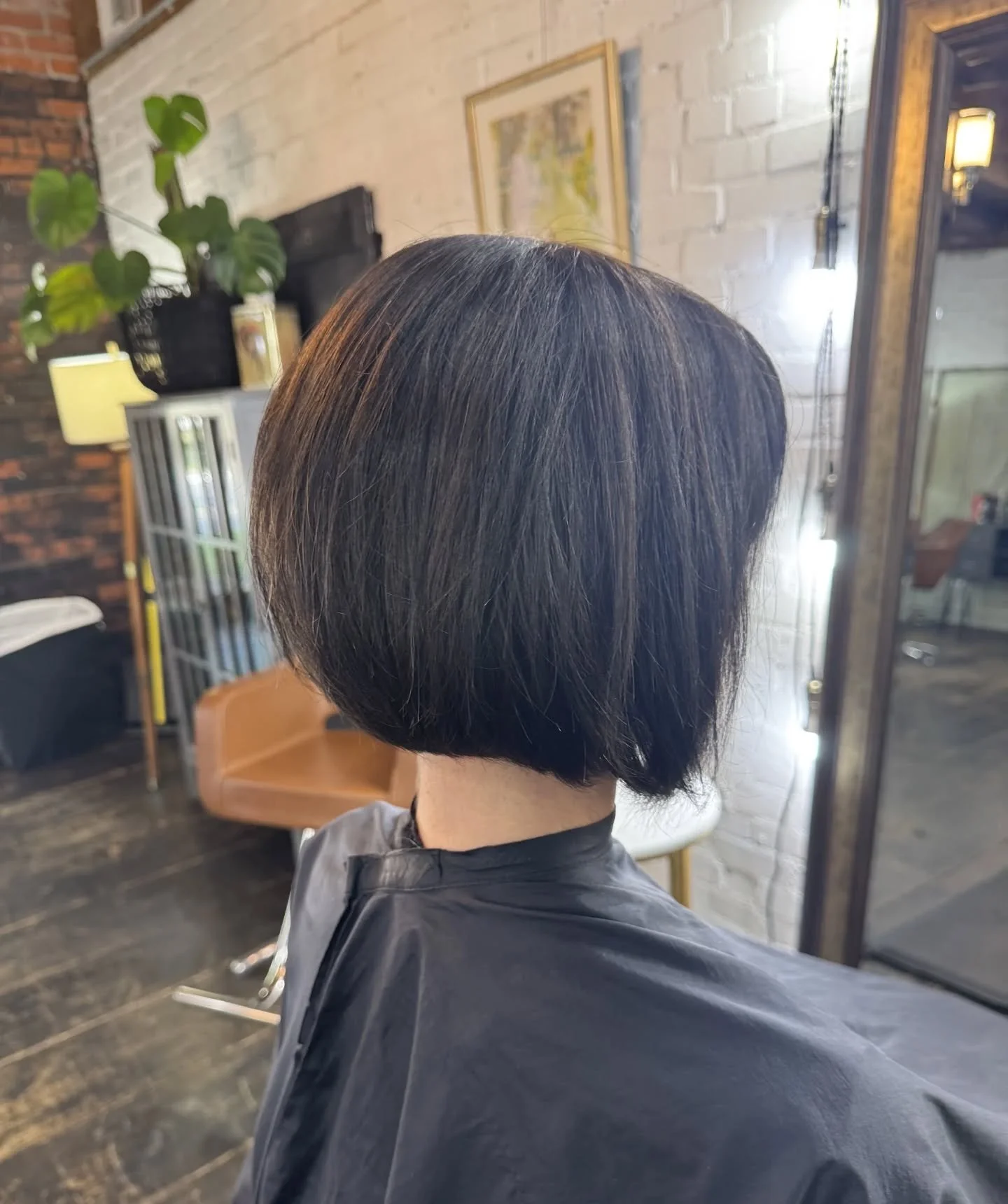 #BobHaircut #ModernBob #WillowAndAshSalon #Aveda
