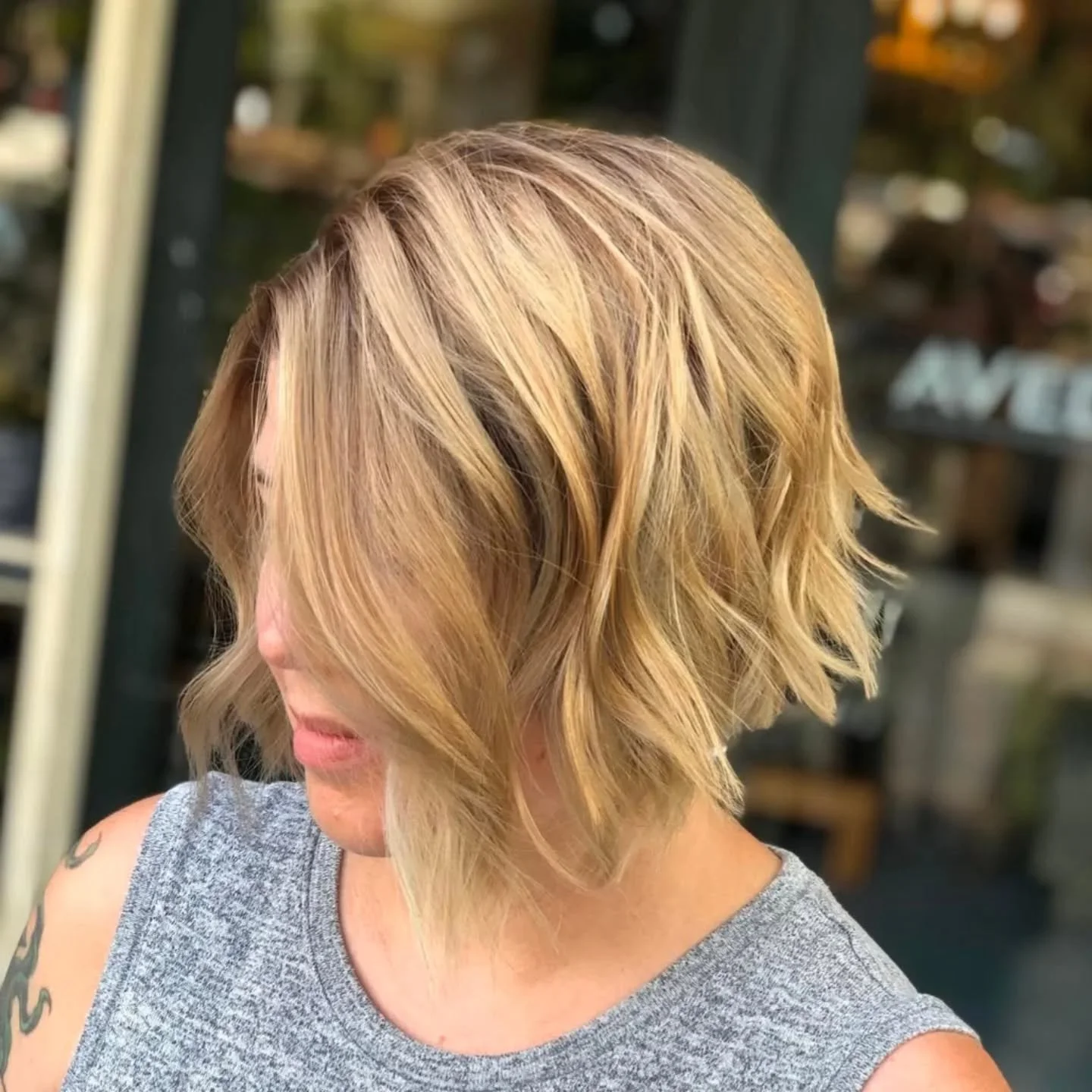 Spring into a gorgeous new look! 281.961.7315

#WillowAndAshSalon #BlondeBob #AvedaPro #OldTownSpring