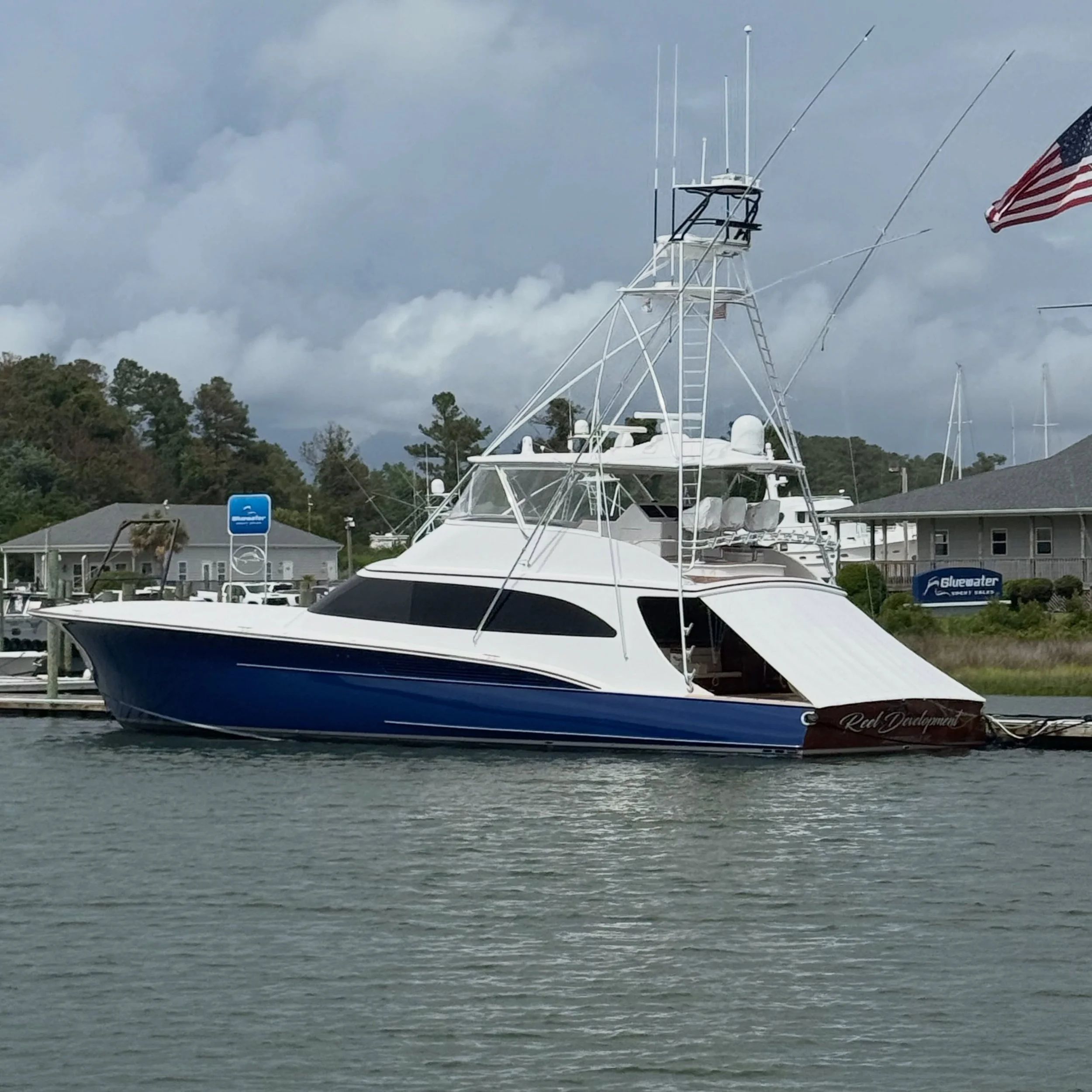 Wishing everyone a safe and relaxing Memorial Day weekend! 🇺🇸 Pictured here is the 84&rsquo; Jarrett Bay &ldquo;Reel Development&rdquo; , the second largest build from Jarrett Bay Boatworks. This boat has 5,200 HP and holds 3,600 gallons of diesel 