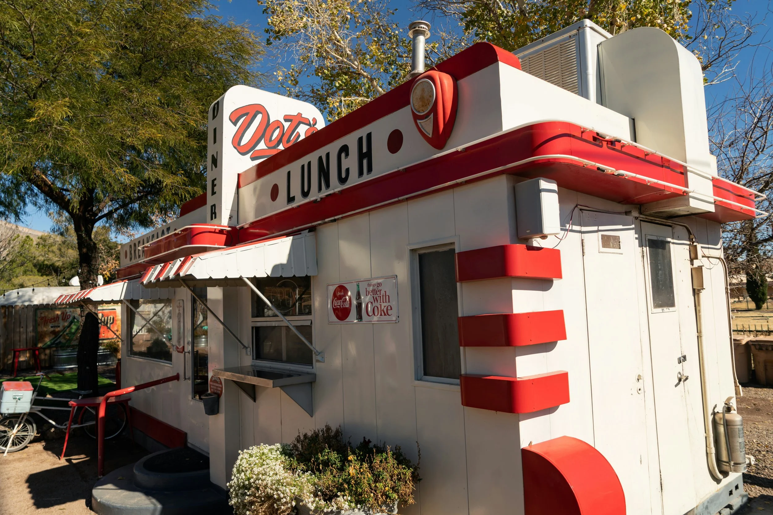 A 50s style, whit and red food truck named Dot's in Bisbee, Arizona