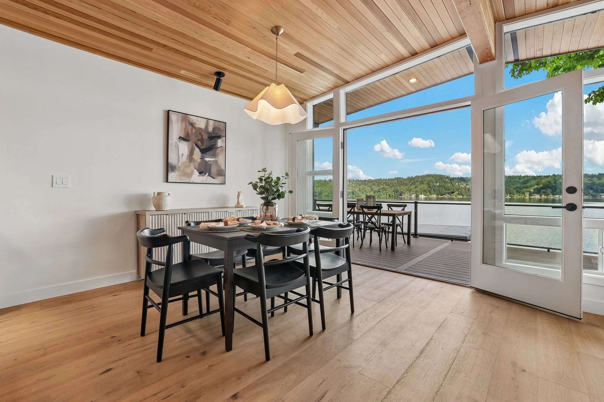 15-web-or-mls-Riviera Pl-S0506-015.jpg