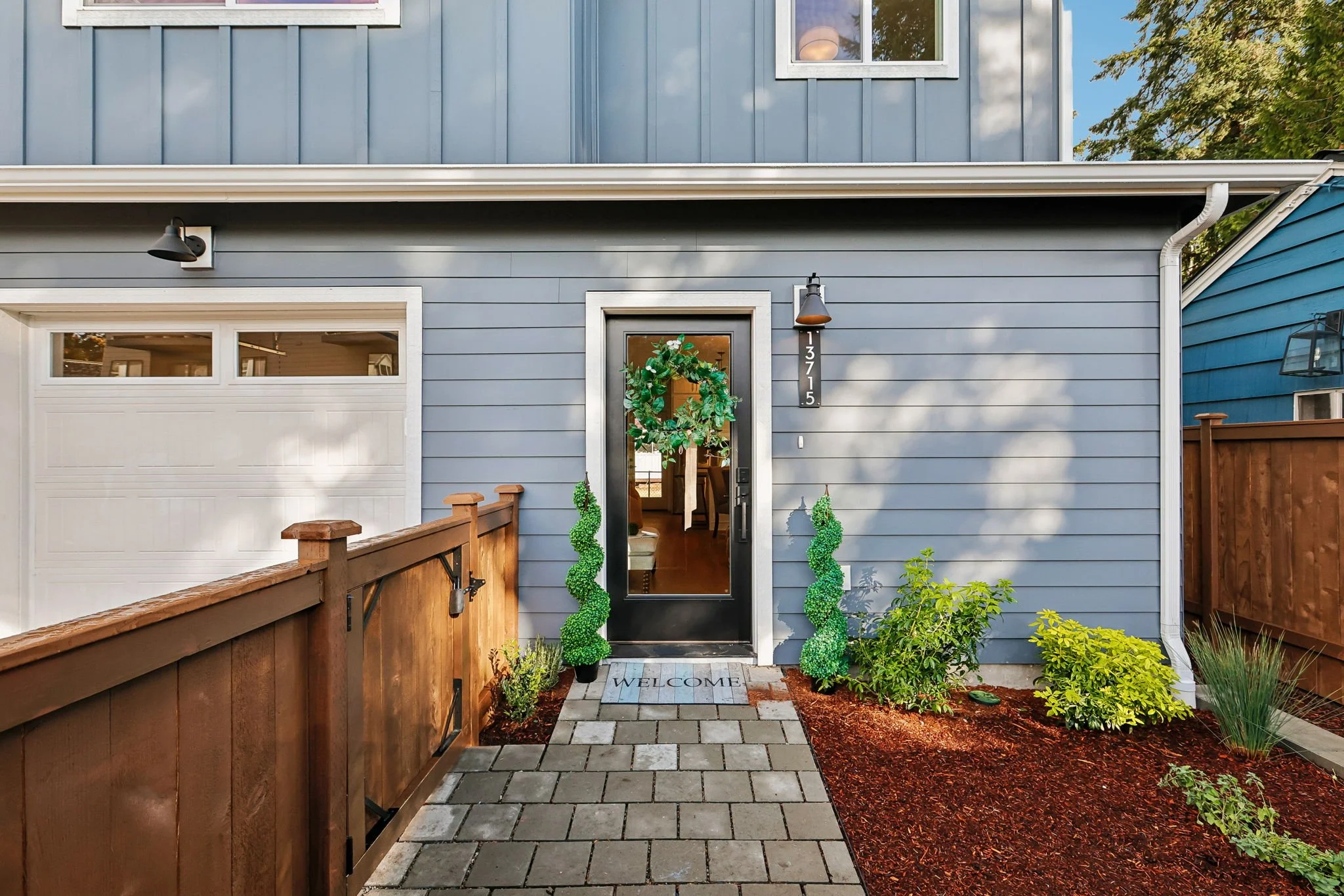 37-web-or-mls-13717 Stone Ave N 2-S2910-037.jpg