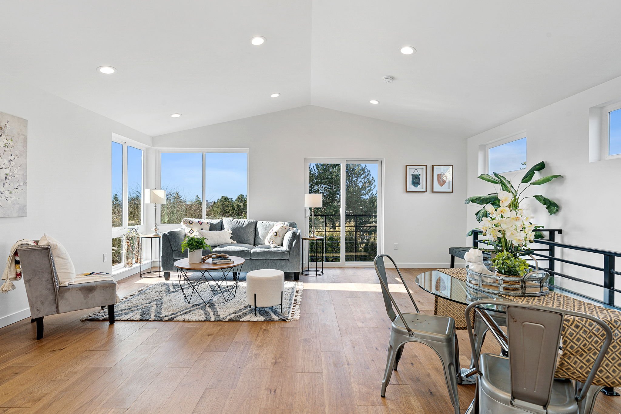 18-web-or-mls-8243 2nd Ave NE, Seattle-18.jpg