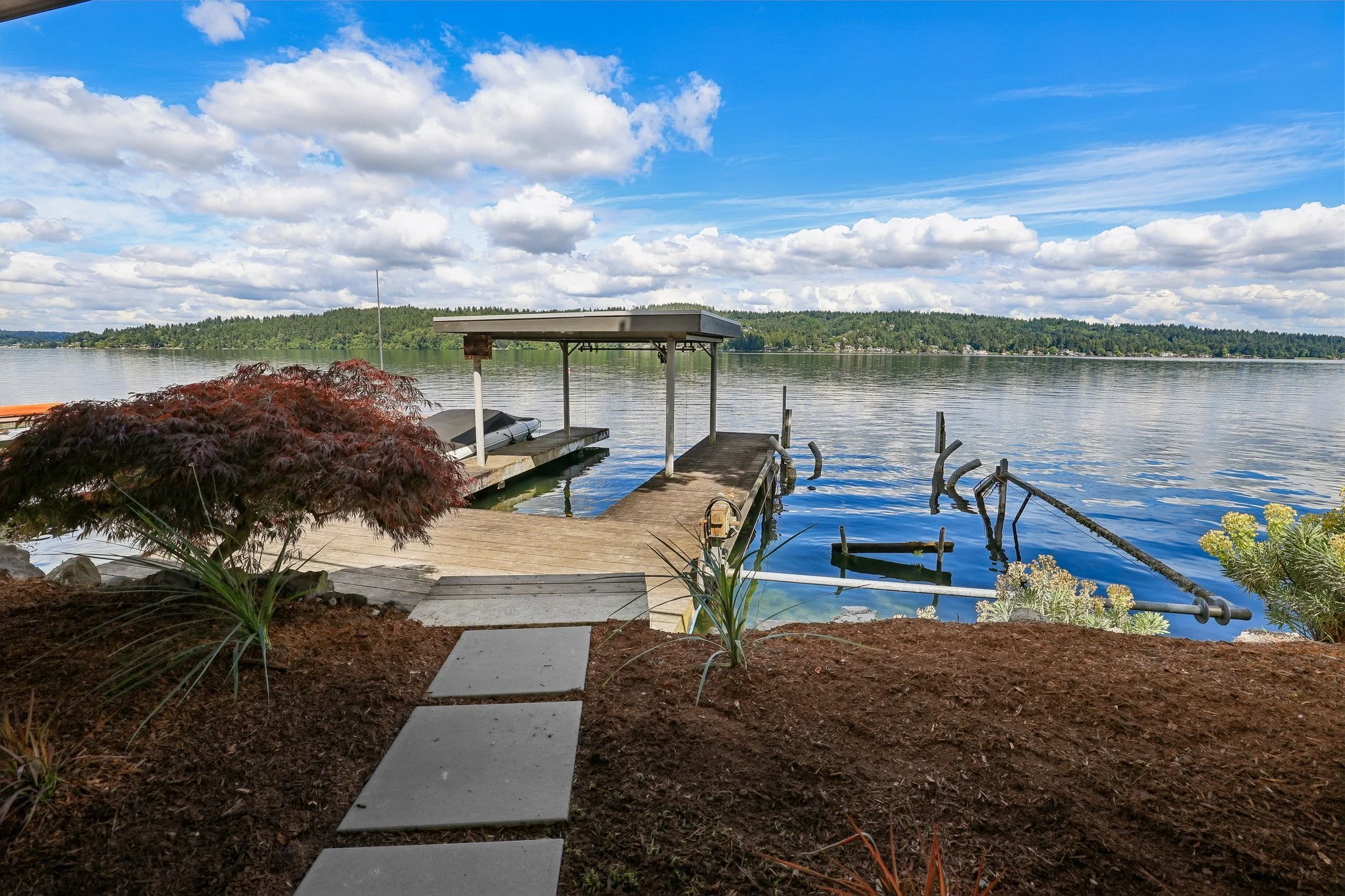 41-web-or-mls-Riviera Pl-S0506-041.jpg