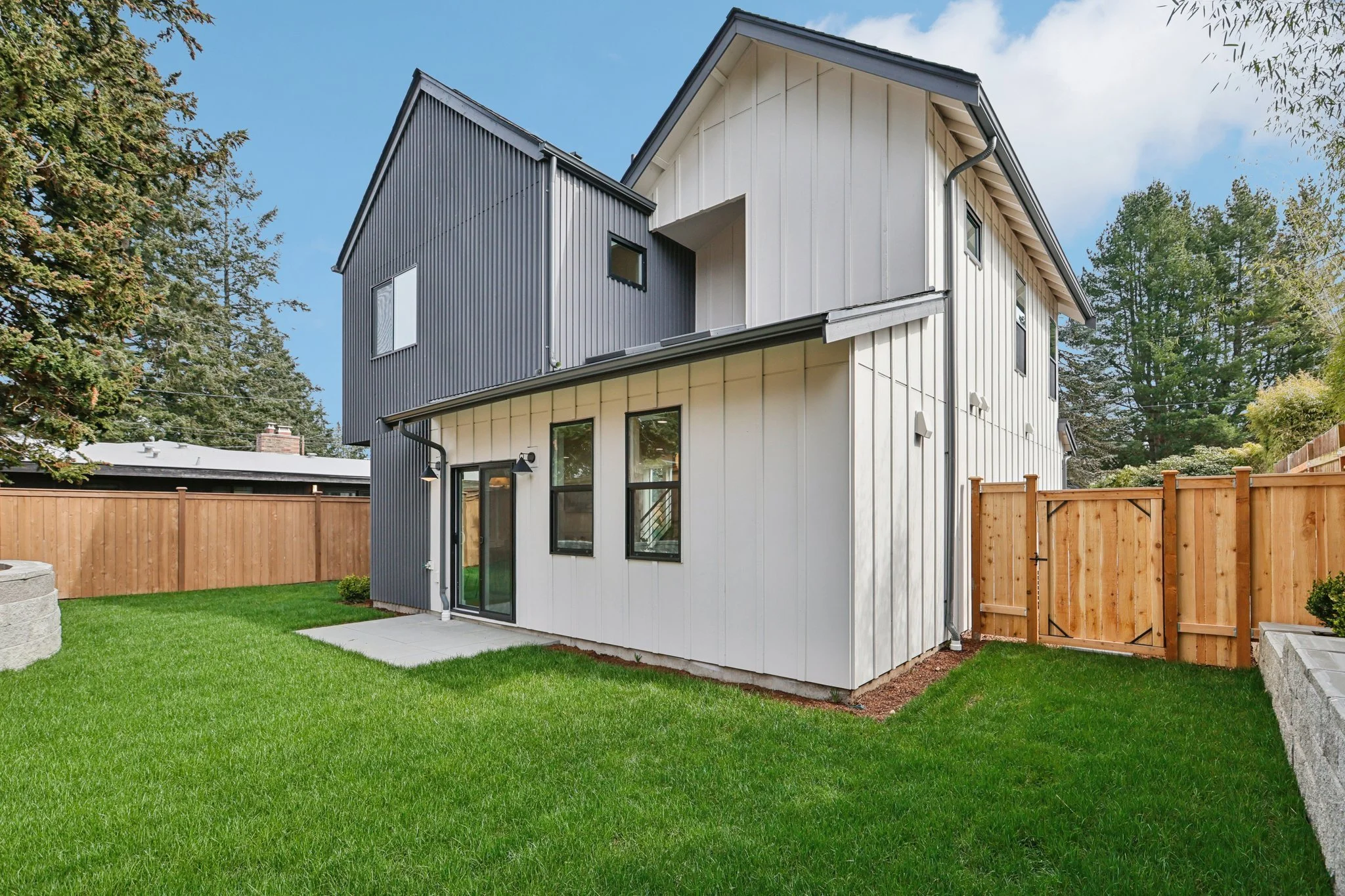 45-web-or-mls-5th Ave NW-S0104-045.jpg