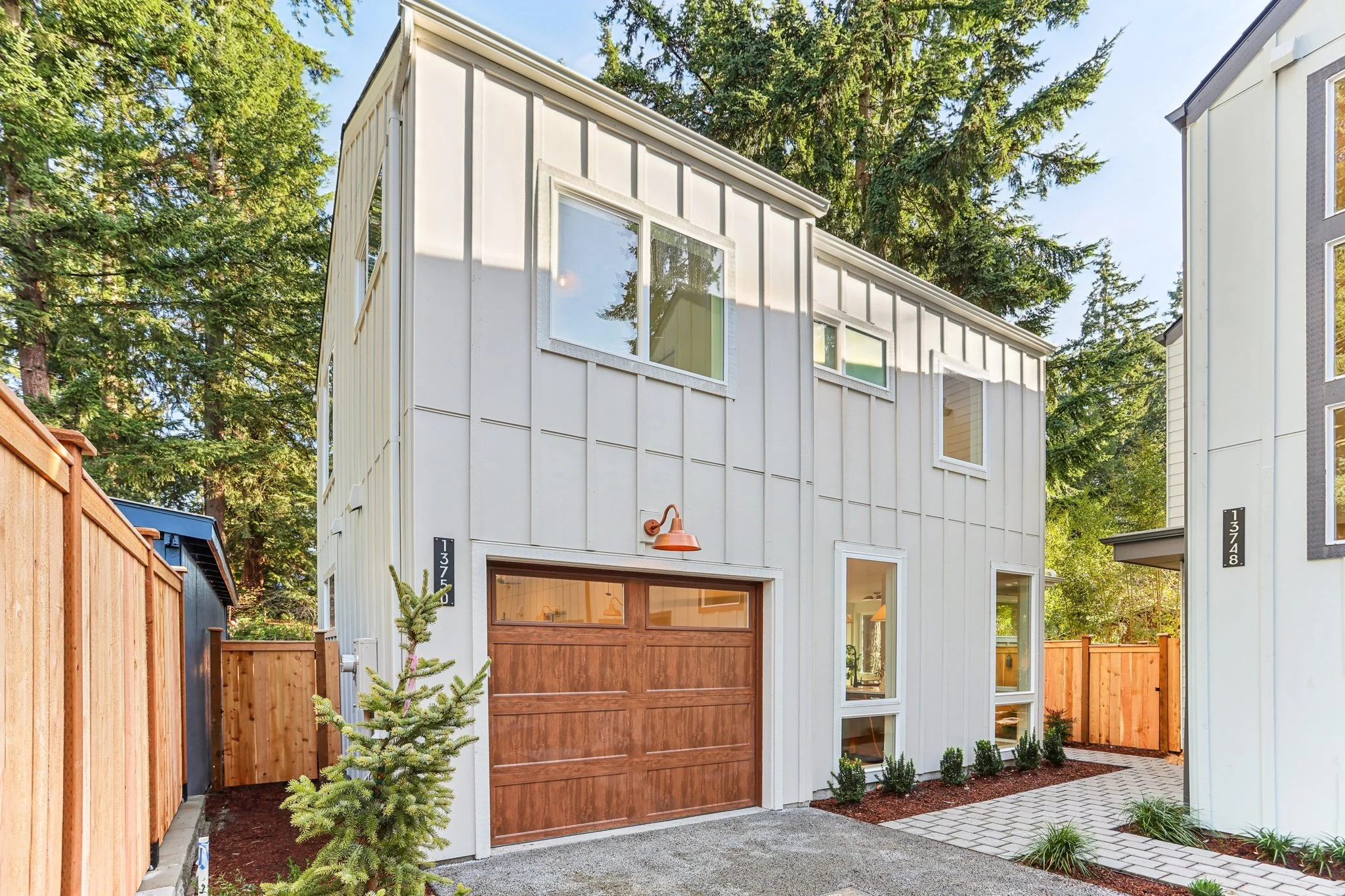 13750 Stone Avenue N