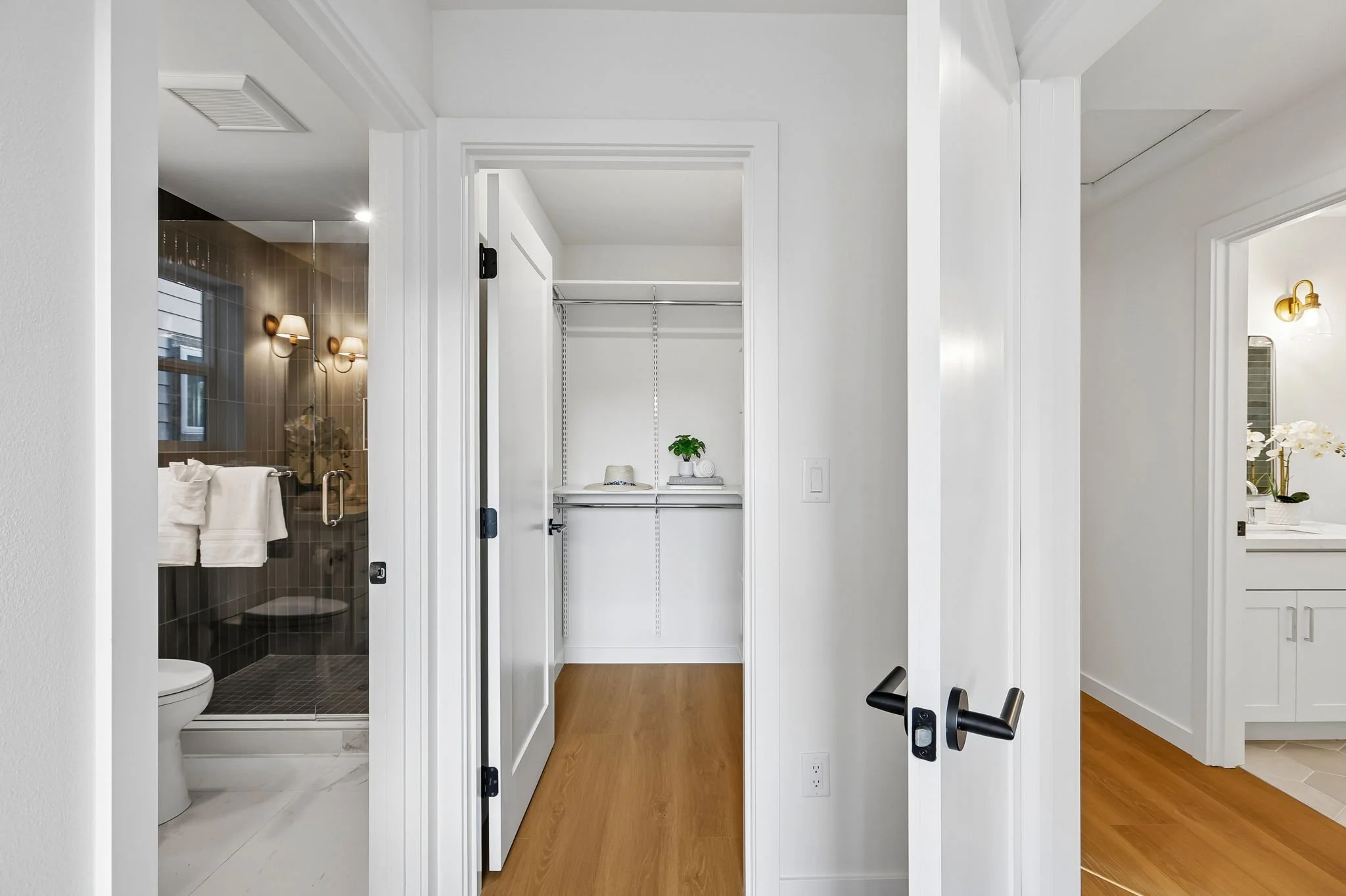 31-web-or-mls-13717 Stone Ave N 2-S2910-031.jpg