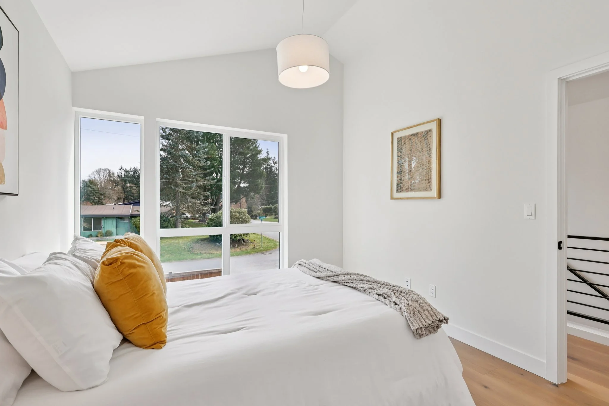 32-web-or-mls-5th Ave NW-S0104-032.jpg