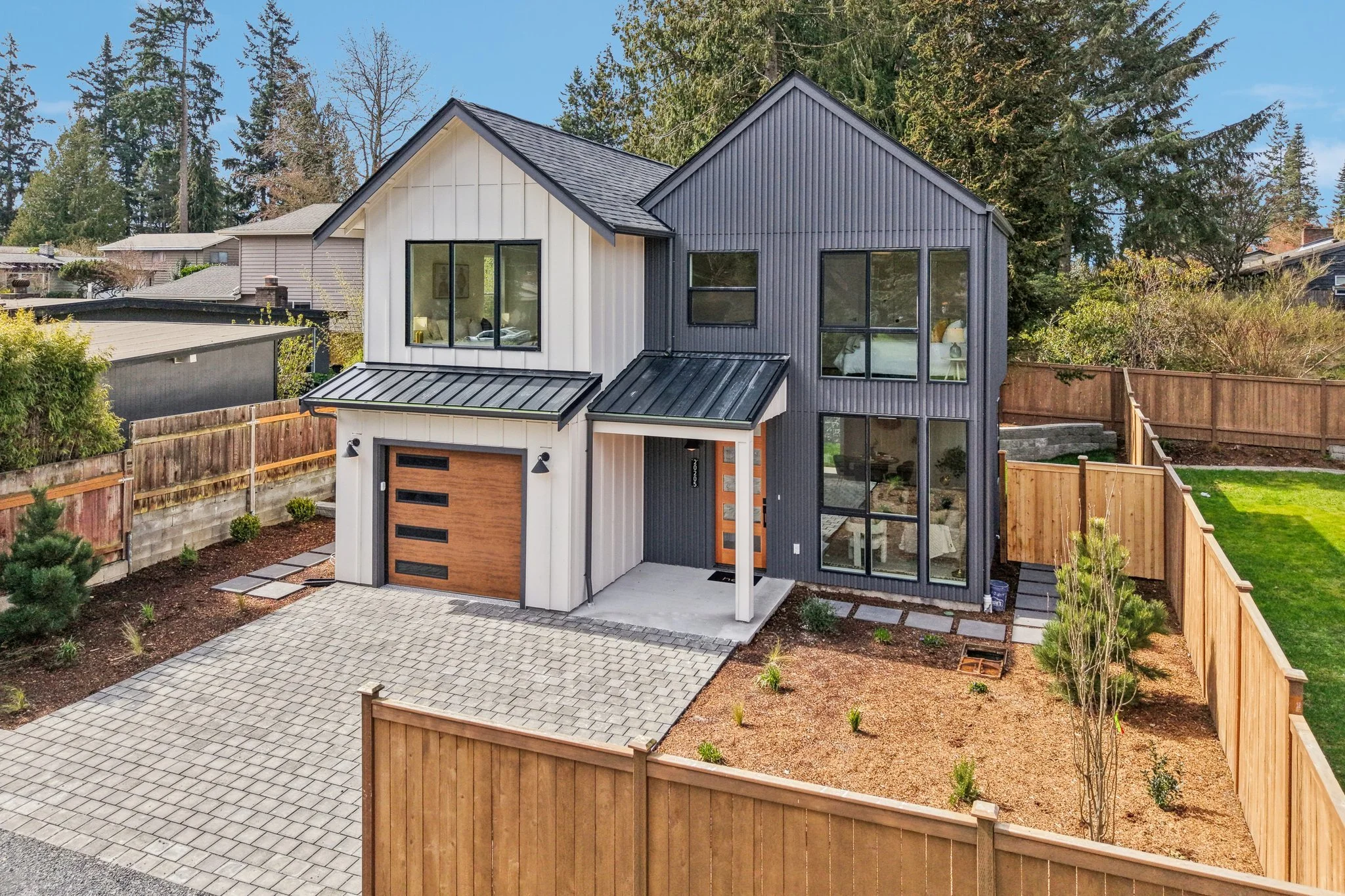 51-web-or-mls-5th Ave NW-S0104-051.jpg