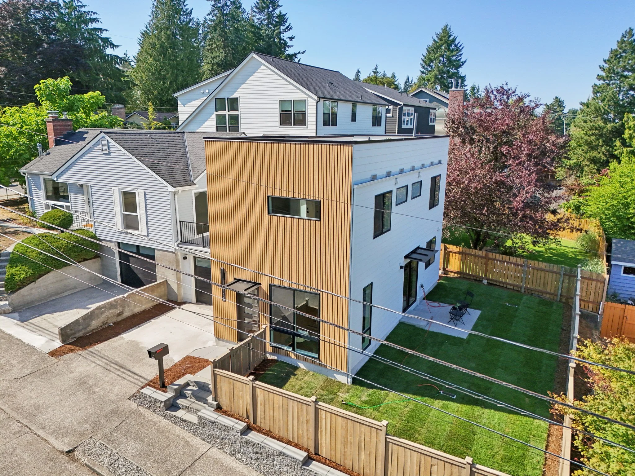 24-web-or-mls-NE 89th St-S2407-024.jpg