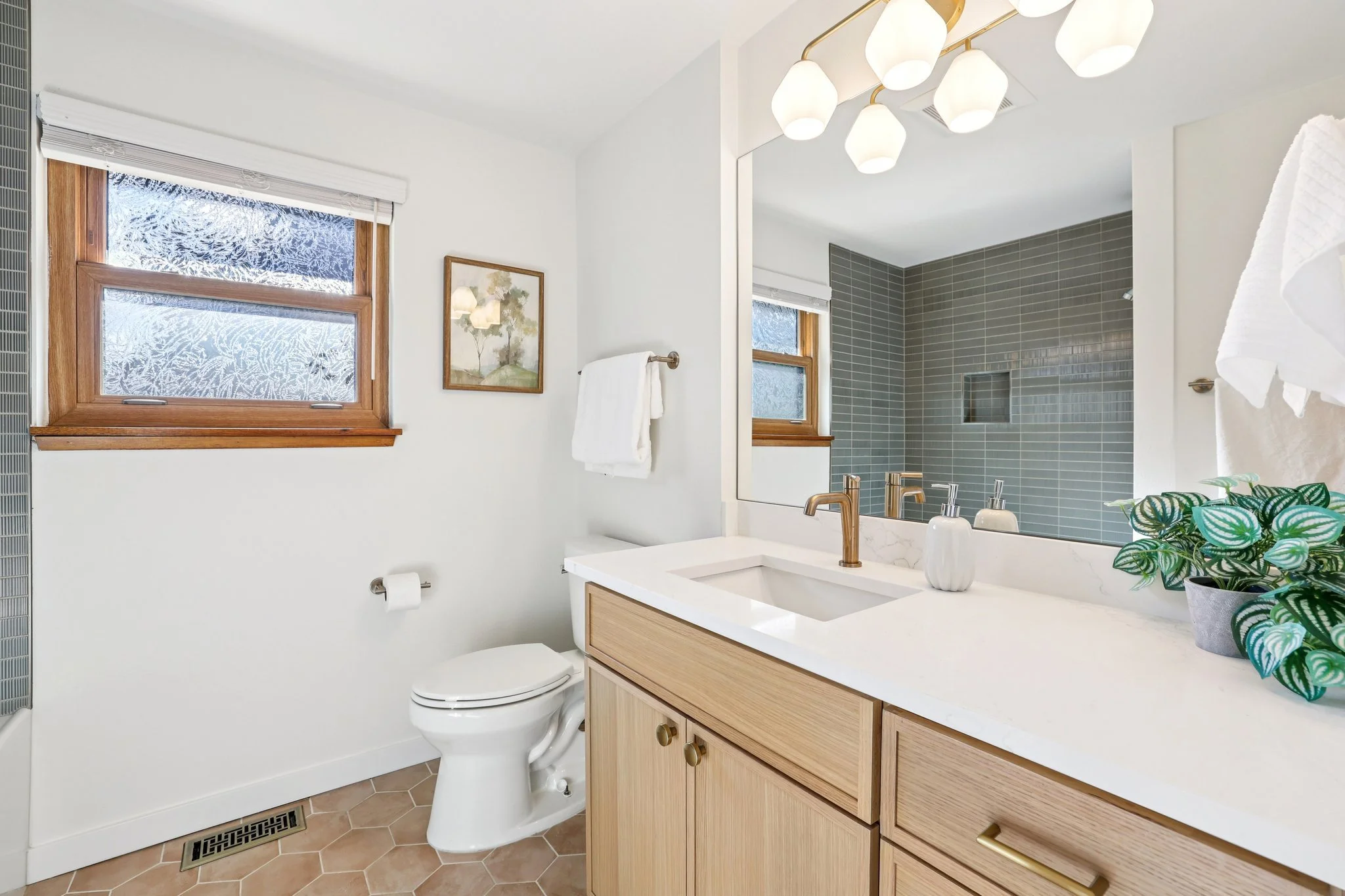 20-web-or-mls-NW 203rd St-S1802-020.jpg