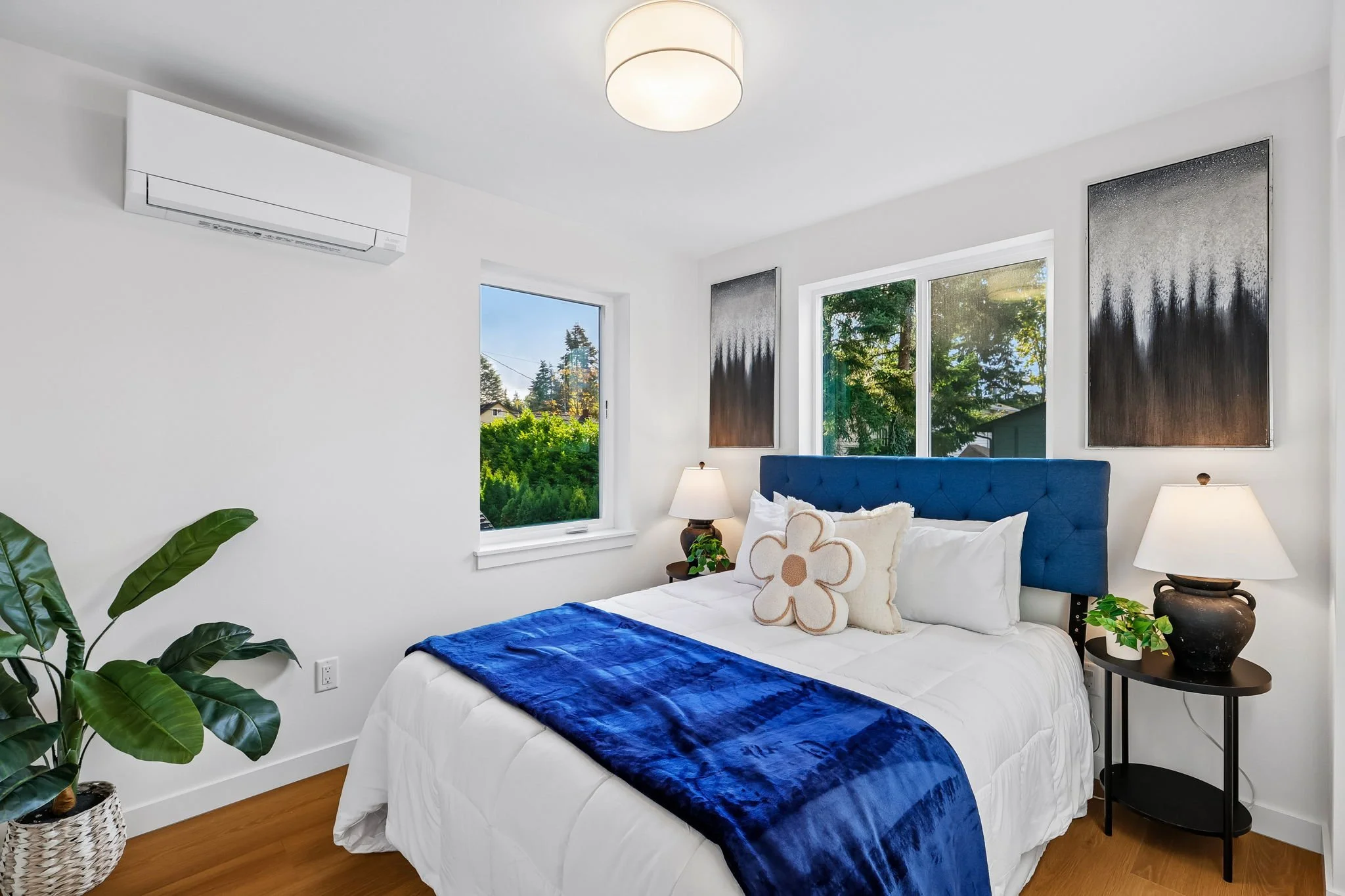 23-web-or-mls-13717 Stone Ave N 2-S2910-023.jpg