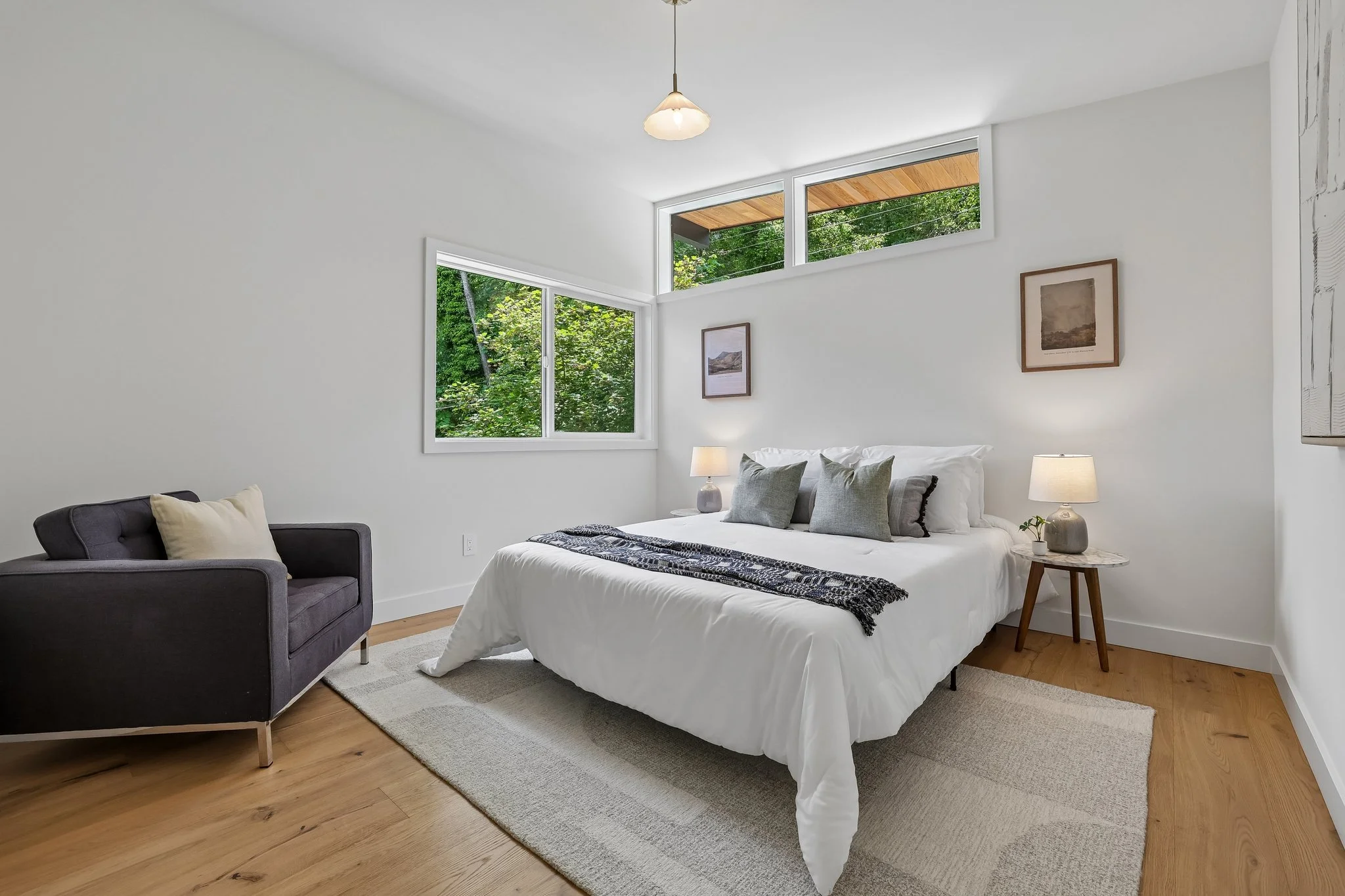 20-web-or-mls-Riviera Pl-S0506-020.jpg