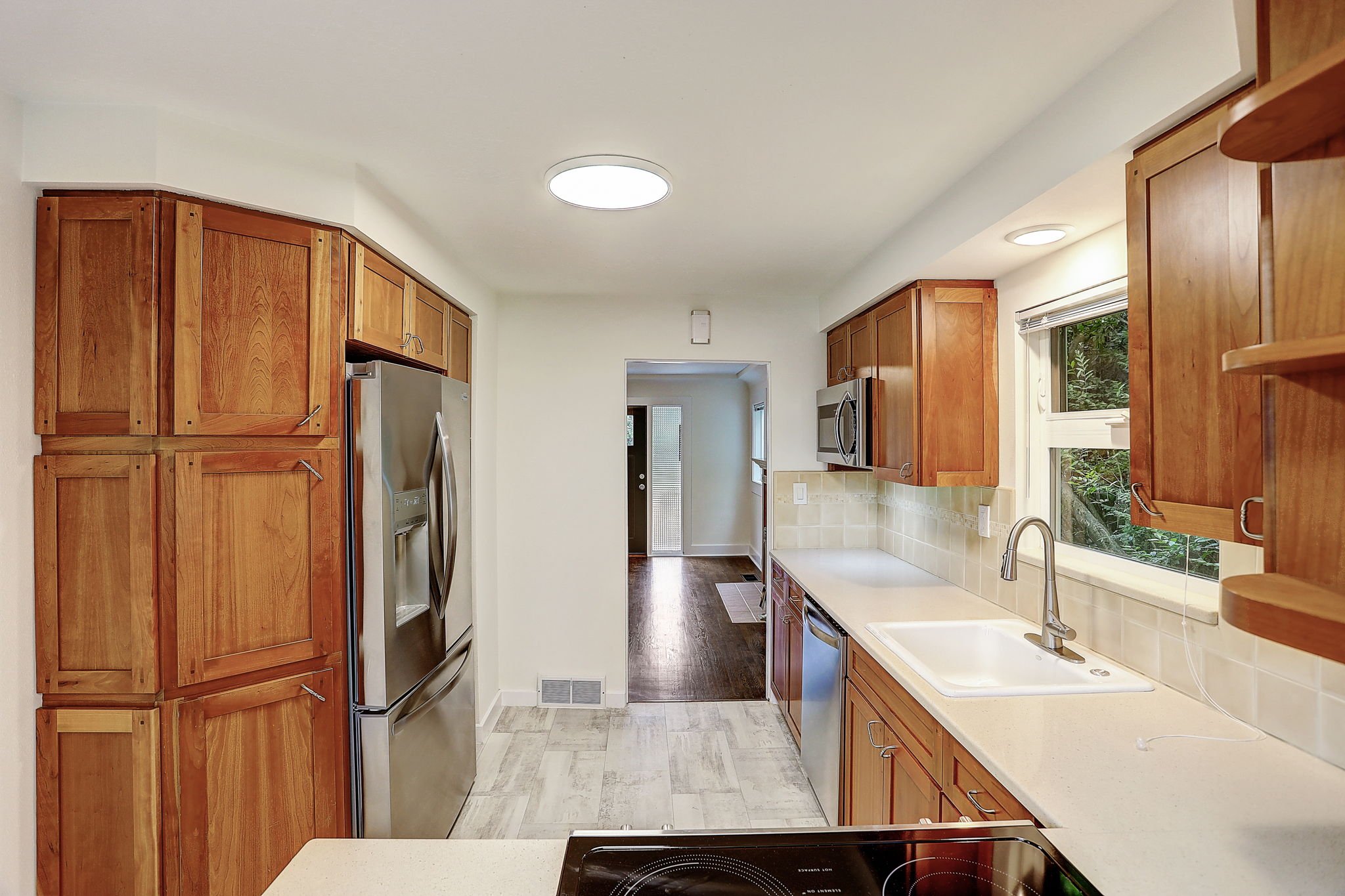 14-web-or-mls-16th Ave SW-014.jpg