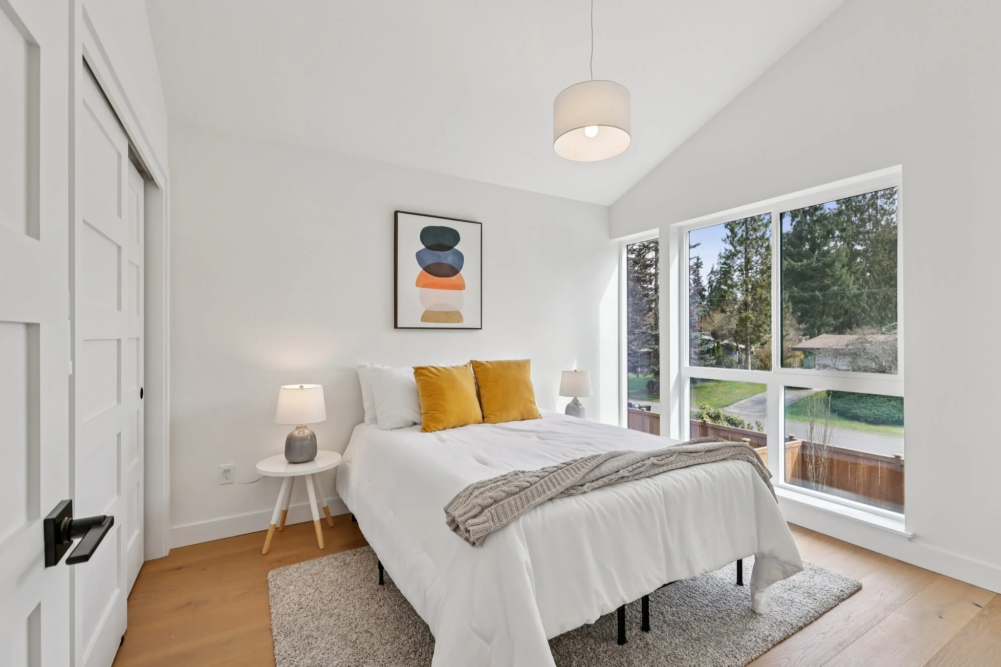 30-web-or-mls-5th Ave NW-S0104-030.jpg