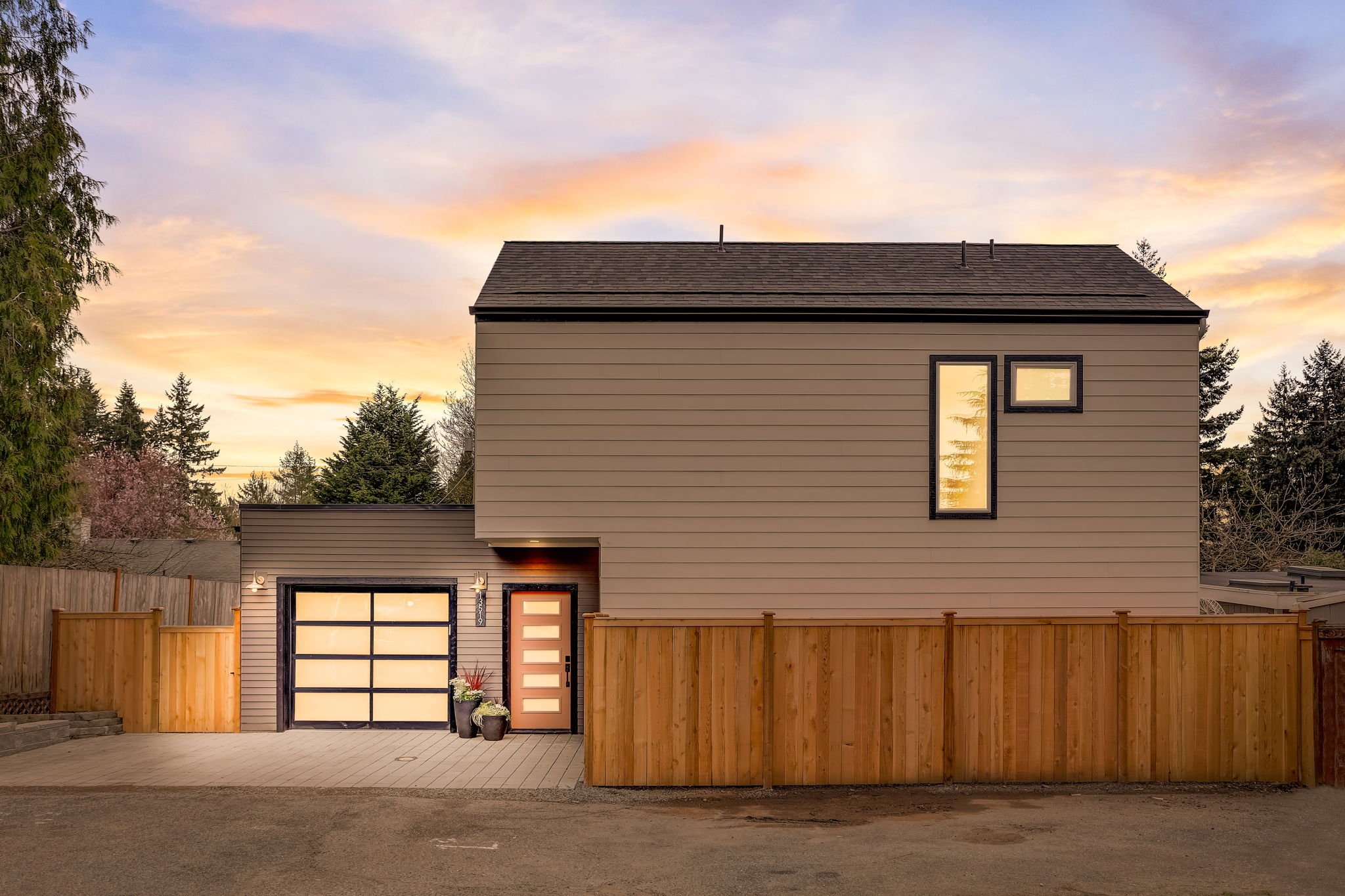 1-web-or-mls-28th Ave NE - VT-001.jpg