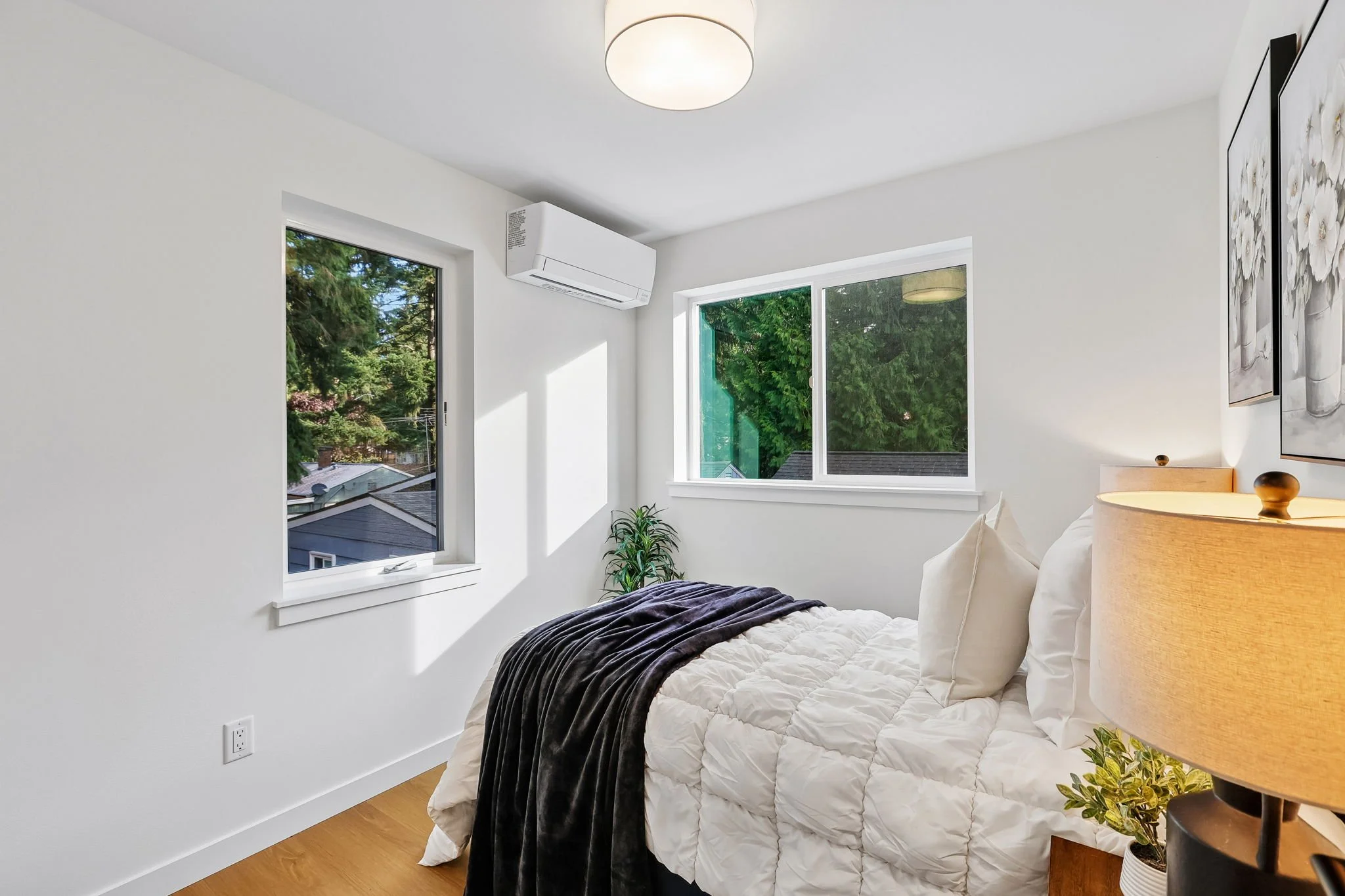 20-web-or-mls-13717 Stone Ave N 2-S2910-020.jpg