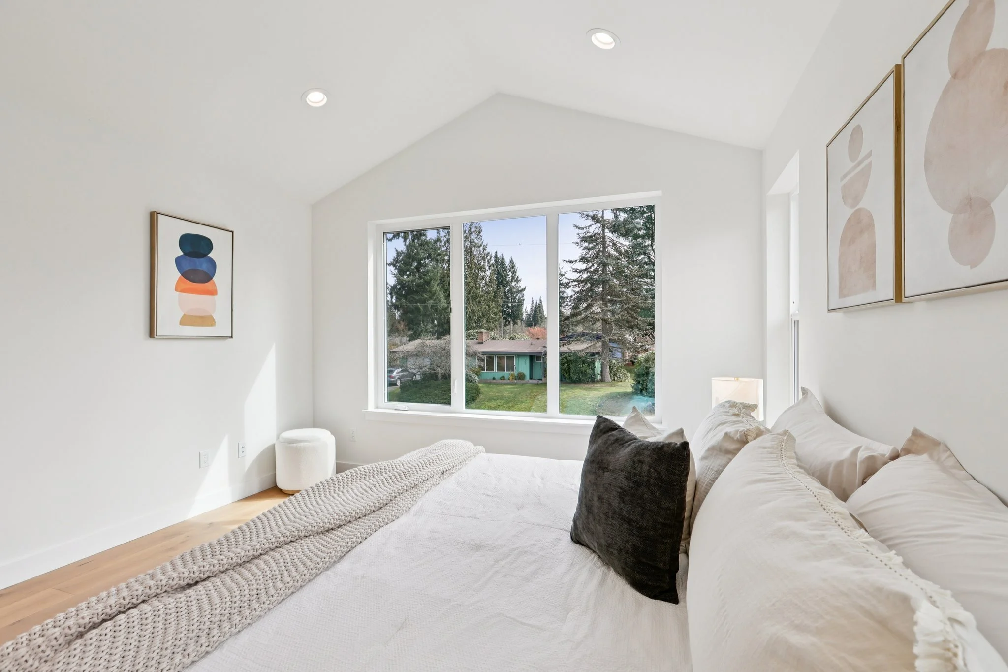 24-web-or-mls-5th Ave NW-S0104-024.jpg