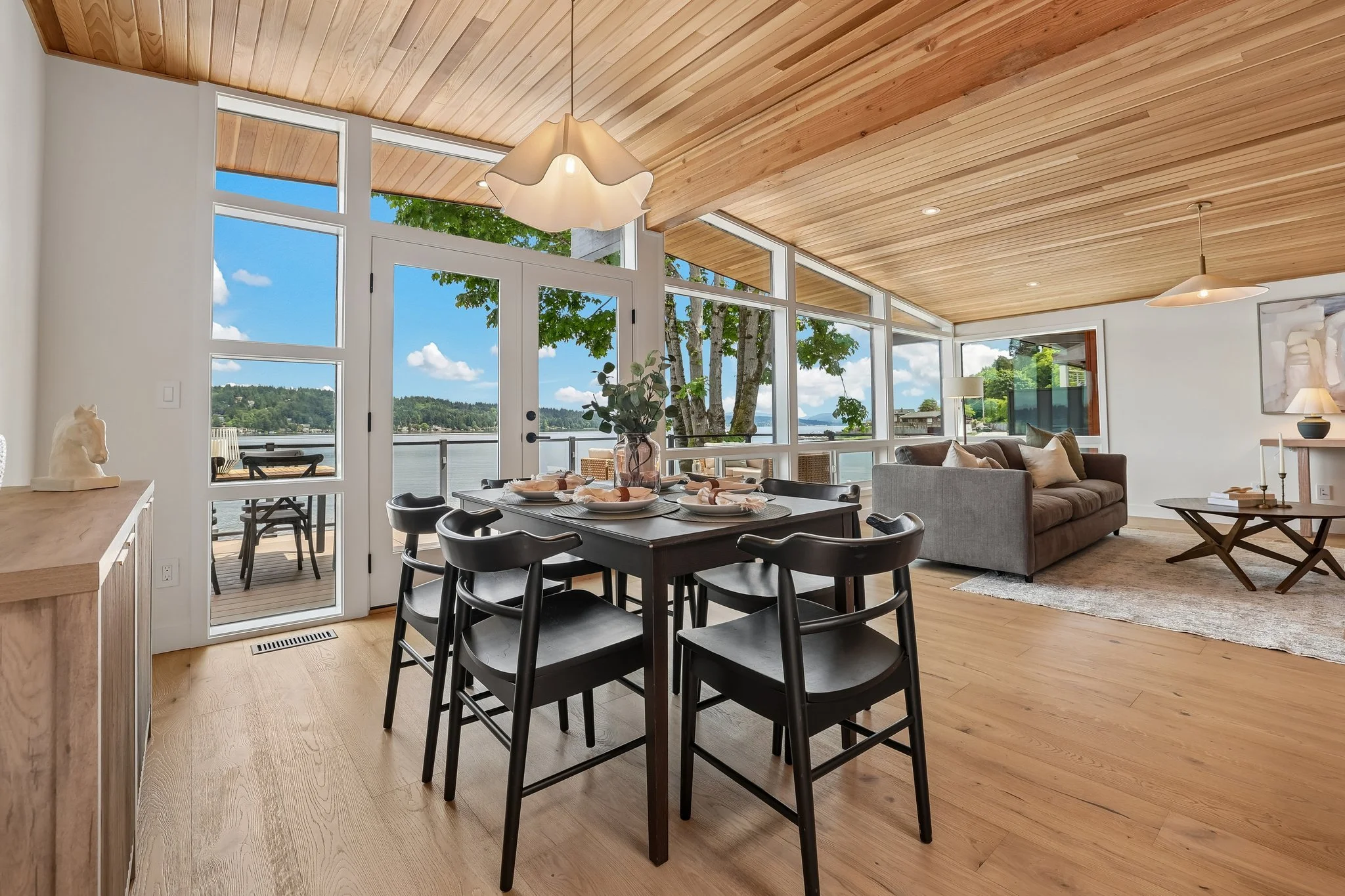 12-web-or-mls-Riviera Pl-S0506-012.jpg