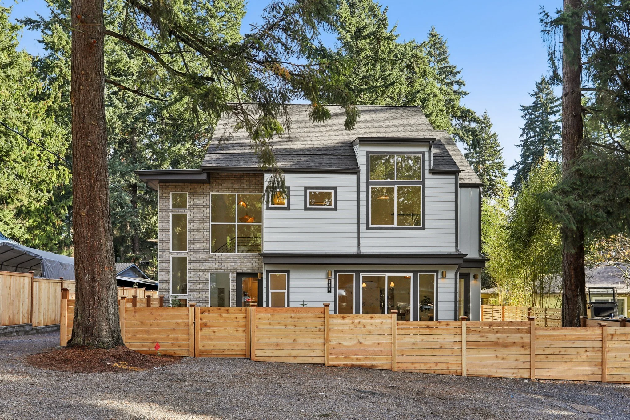 13746 Stone Avenue N