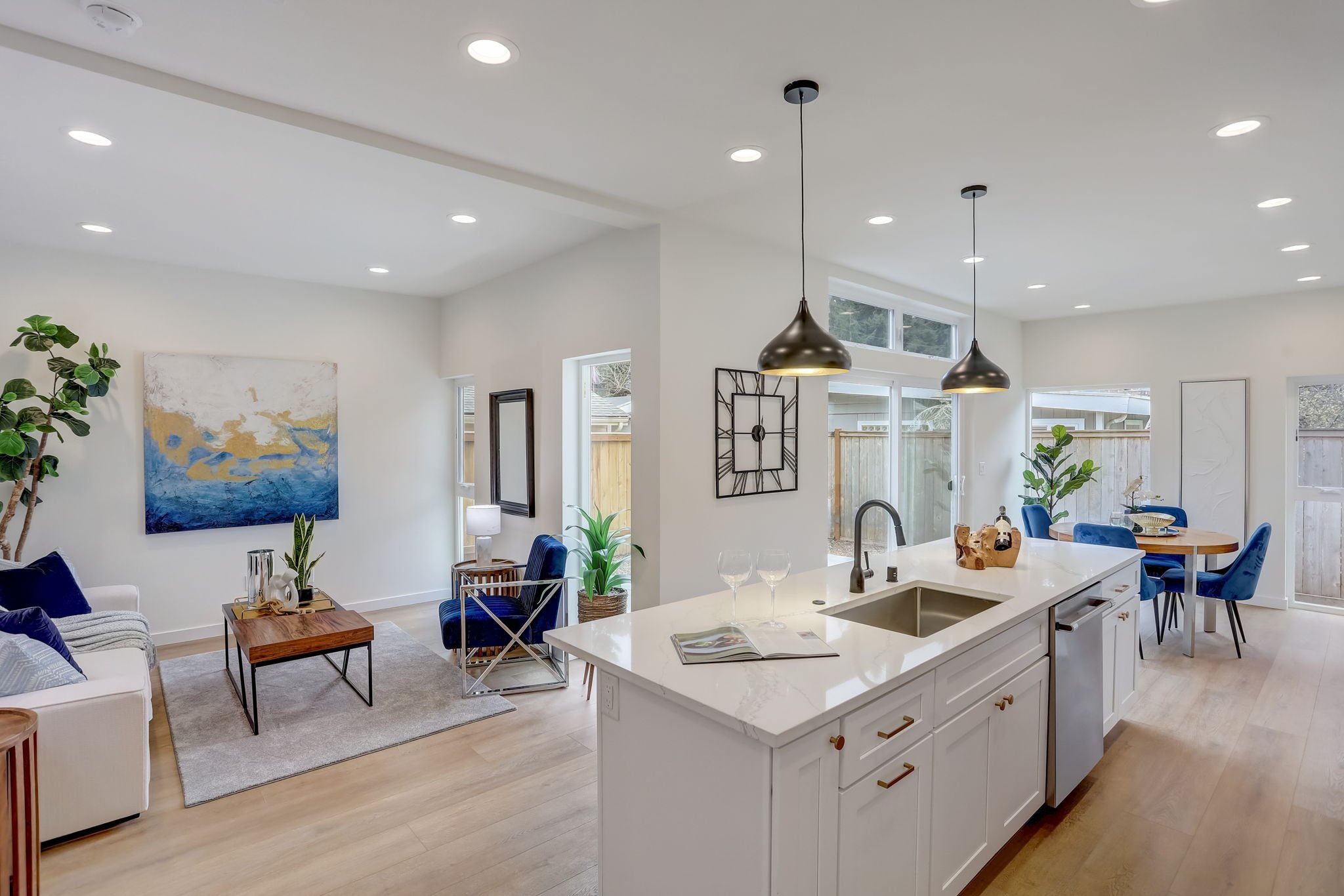 15-web-or-mls-28th Ave NE-013.jpg