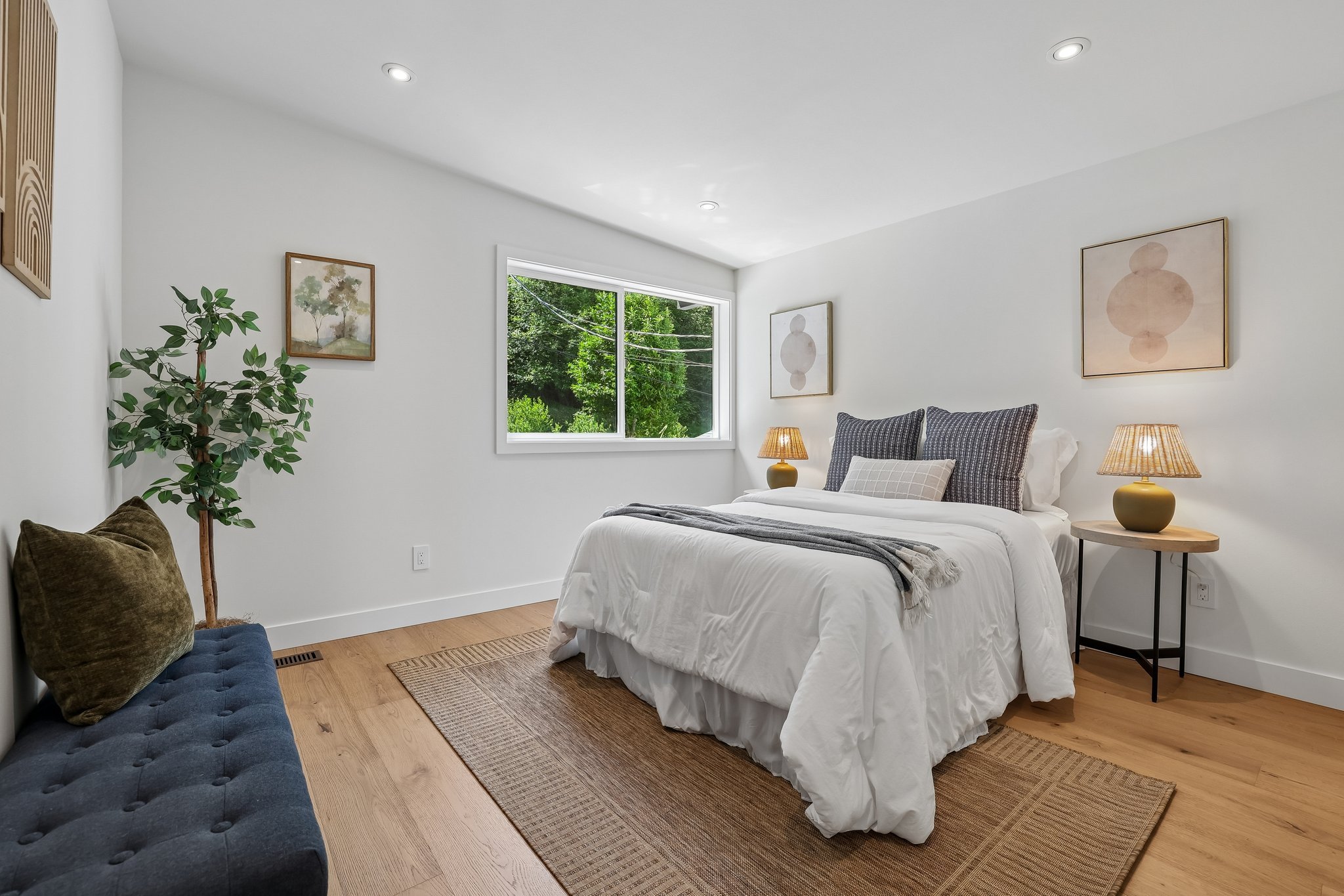 22-web-or-mls-Riviera Pl-S0506-022.jpg