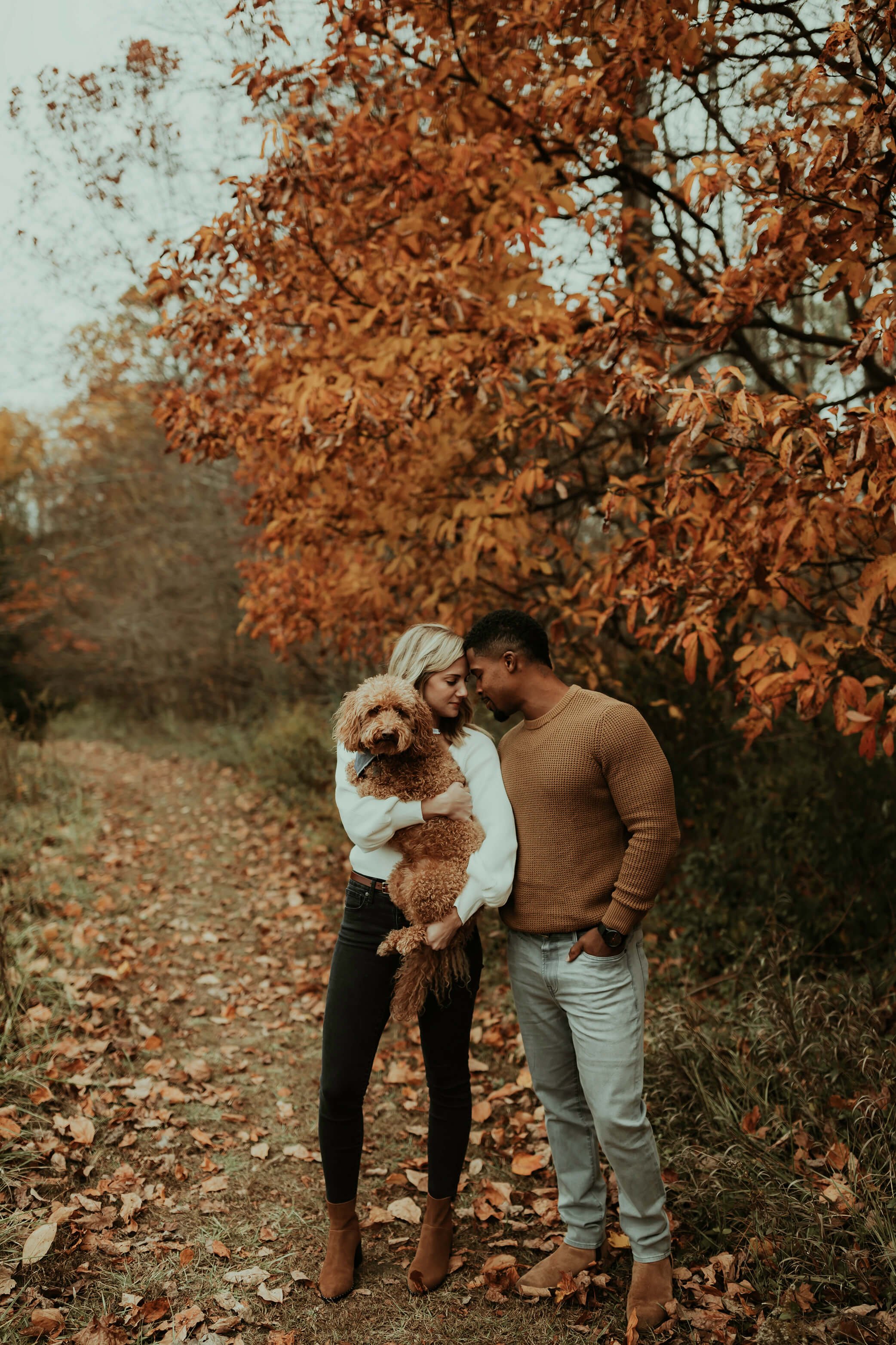 Couple_and_their_dog_in_candid_photography_session.jpg