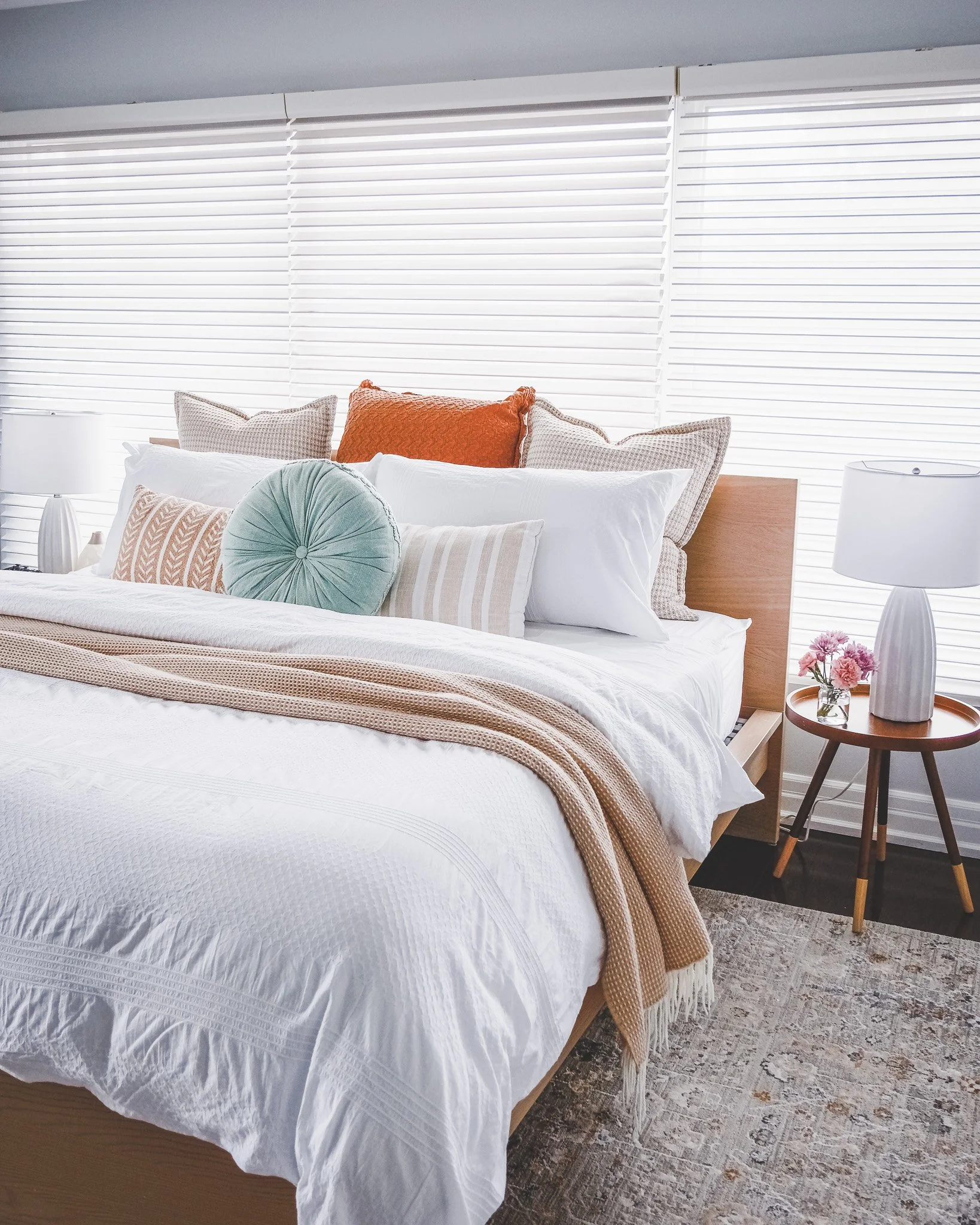 5 Easy Ways to Transform Your Bedroom into a Cozy Oasis — Professional