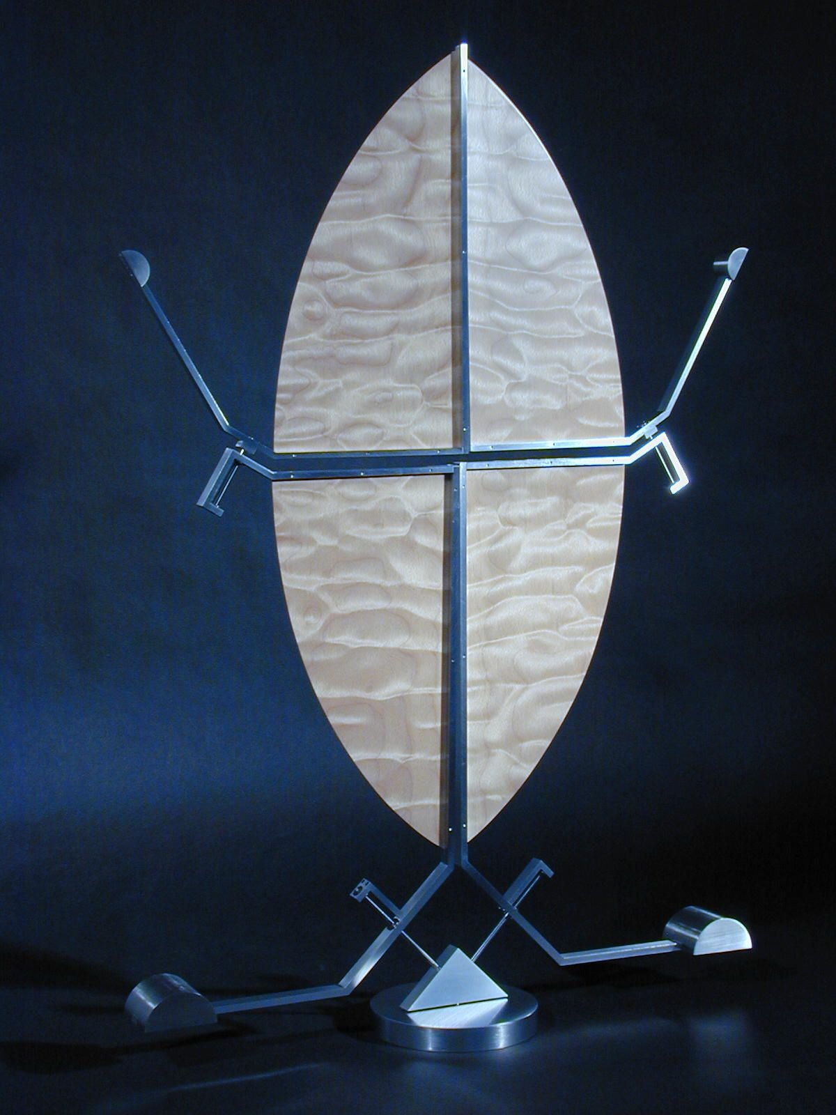 SHIELD - 2005
Quilted maple, brushed aluminum, stainless steel
