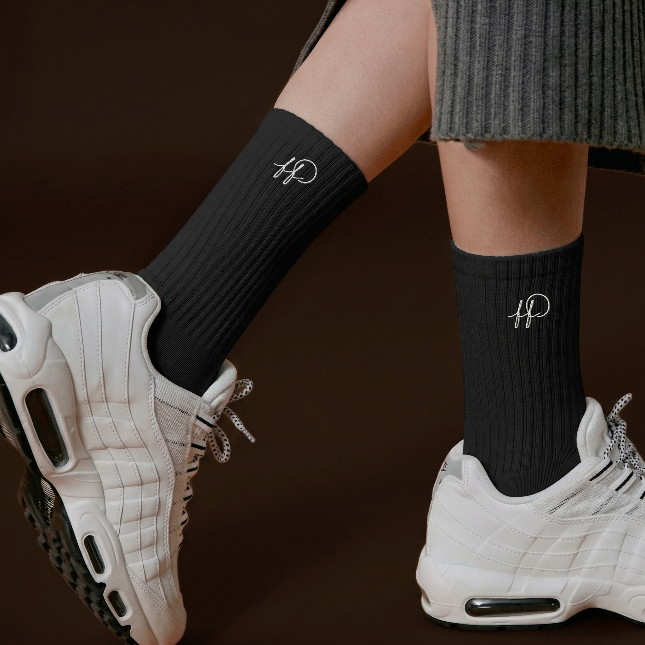THE CURIOUS STEP SOCKS-2.png