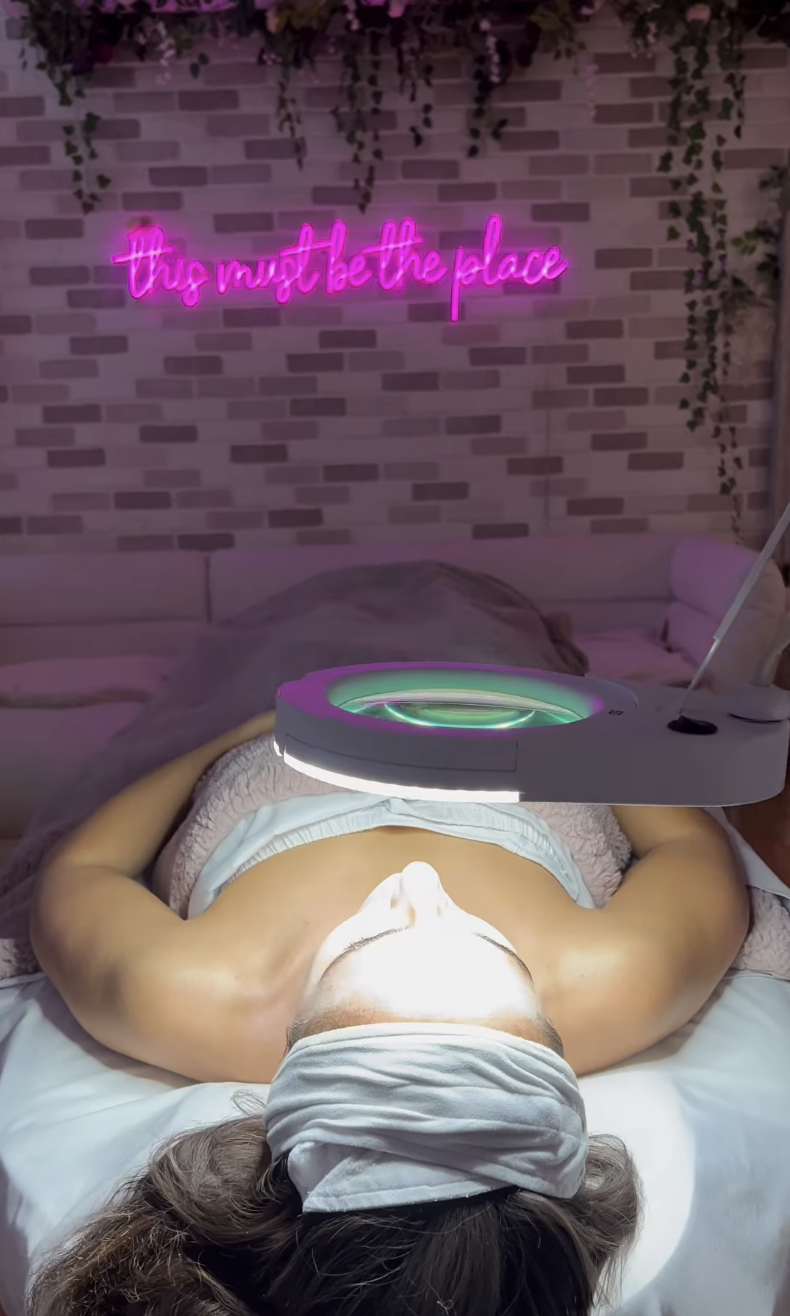 Facials-Ottawa-All-That-Beauty-Bar