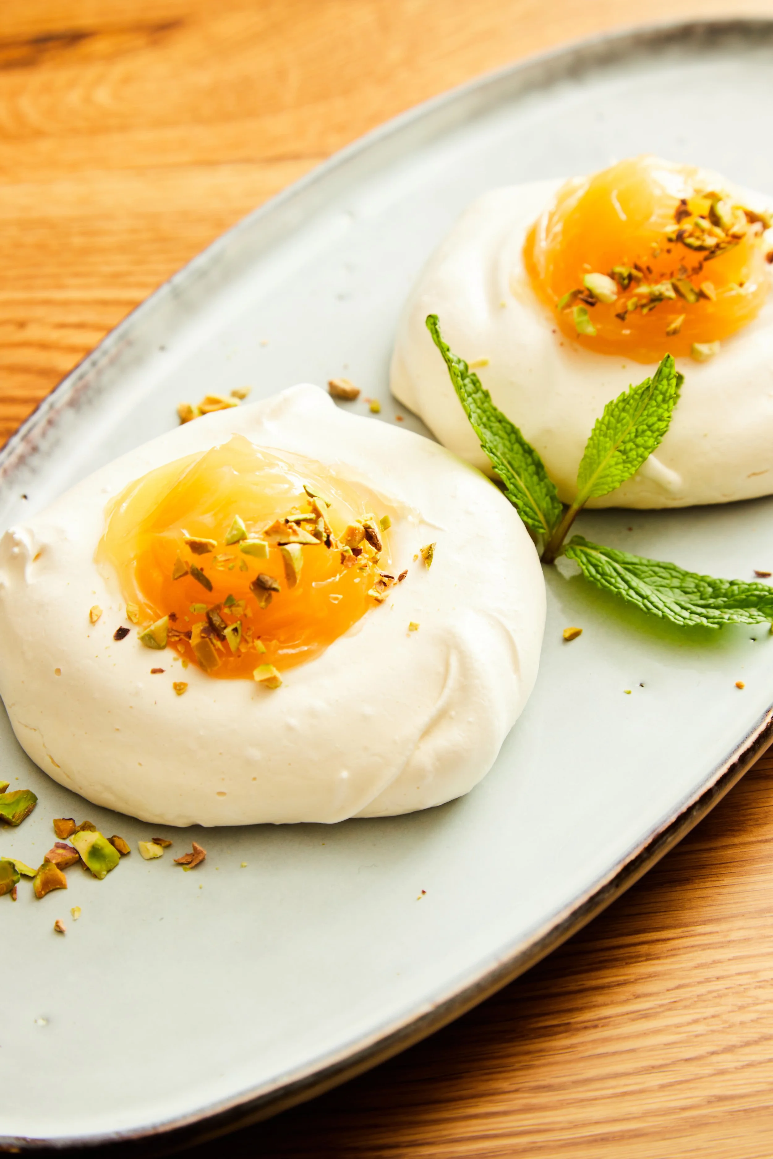 Lemon curd meringues