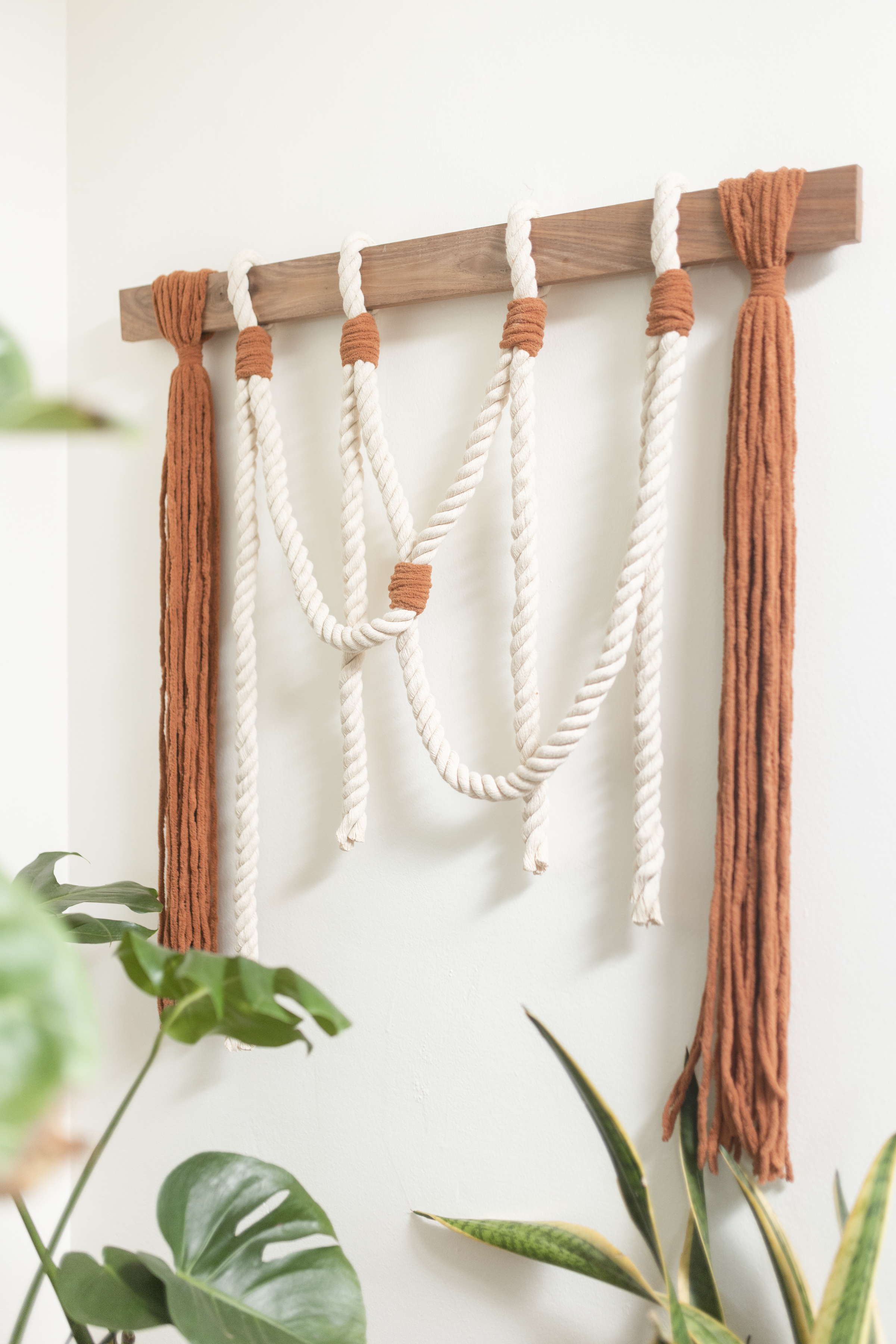 RKDA MEDIA_Handcraftd Hippie_Terracotta Tether-macrame-wall-art_11.png