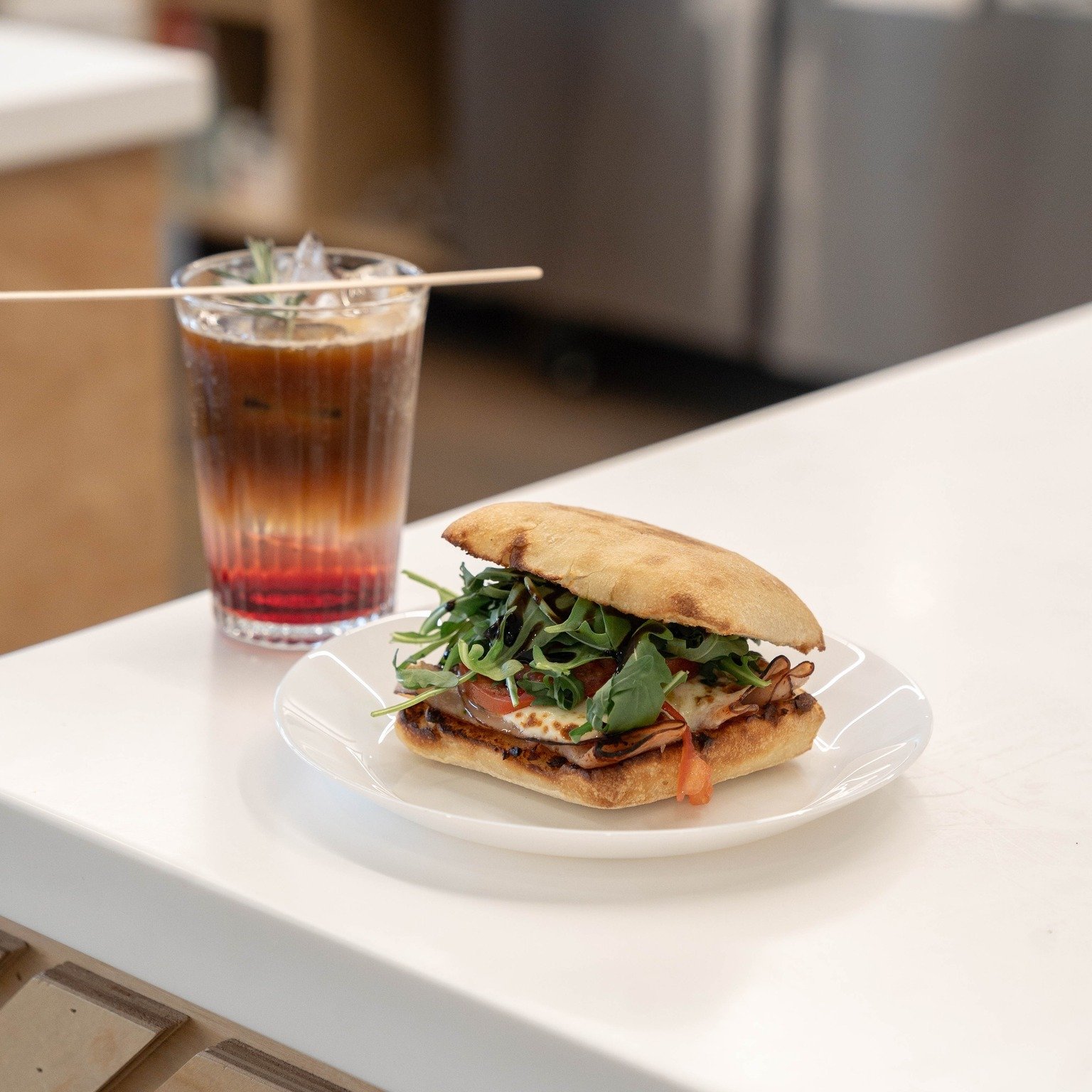 ✨Fuel up with real food and good coffee.✨
#coalescencecoffeecompany
