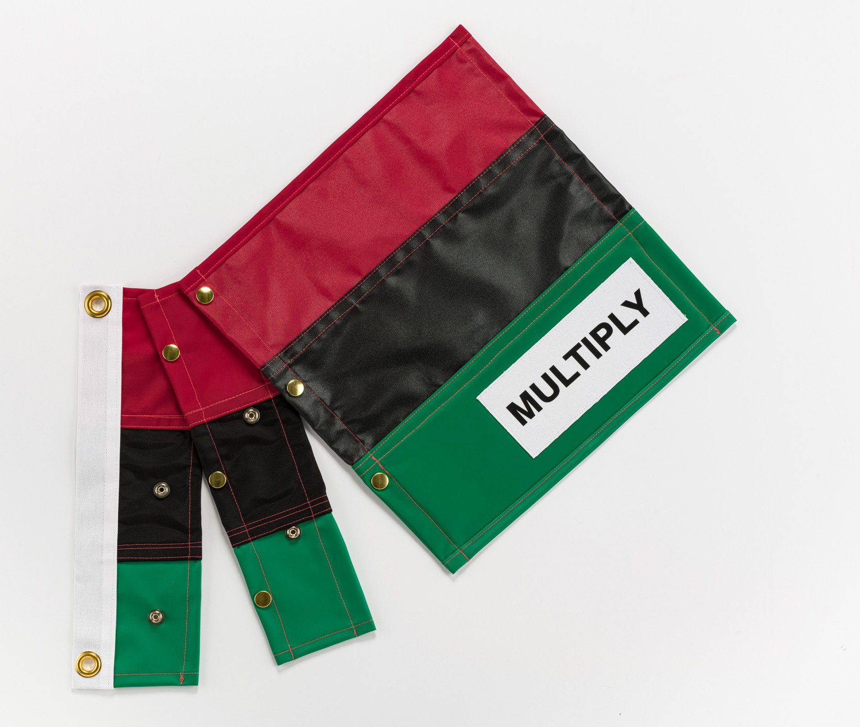 Clasps: Nylon, Metal Snaps