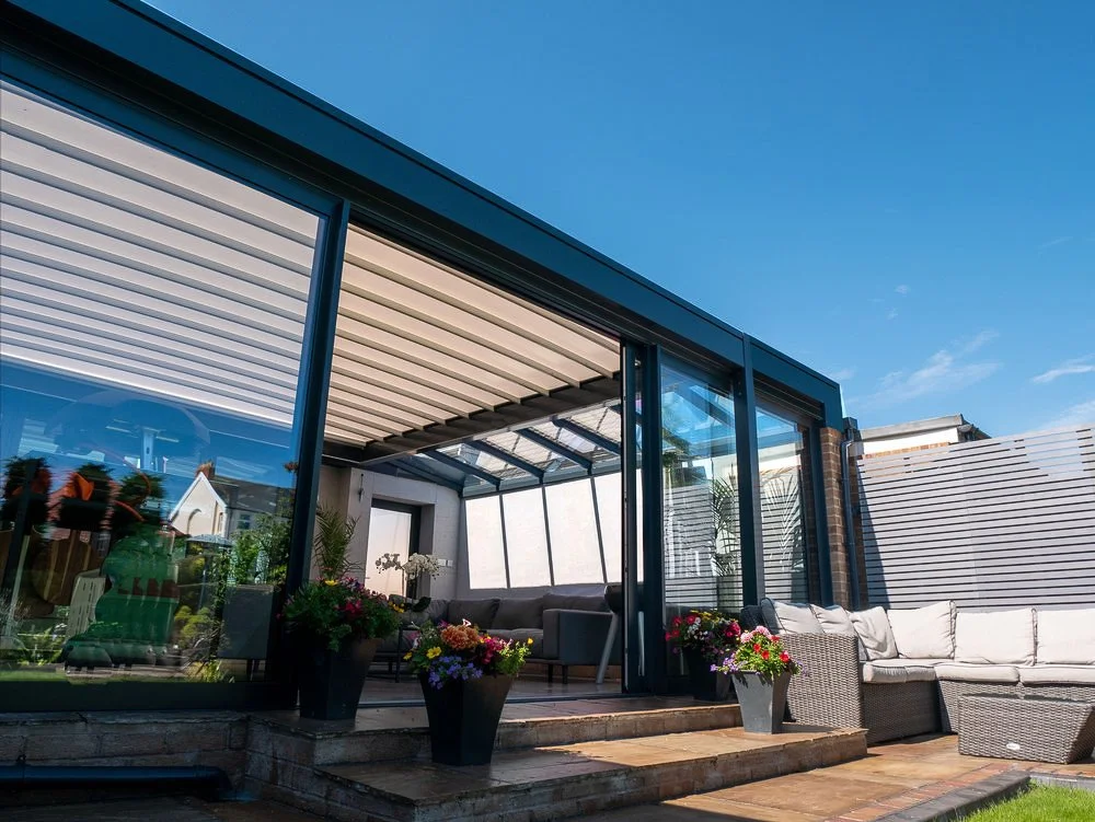 Ounthounds Ashelta Retractable Roofing System 4.jpg