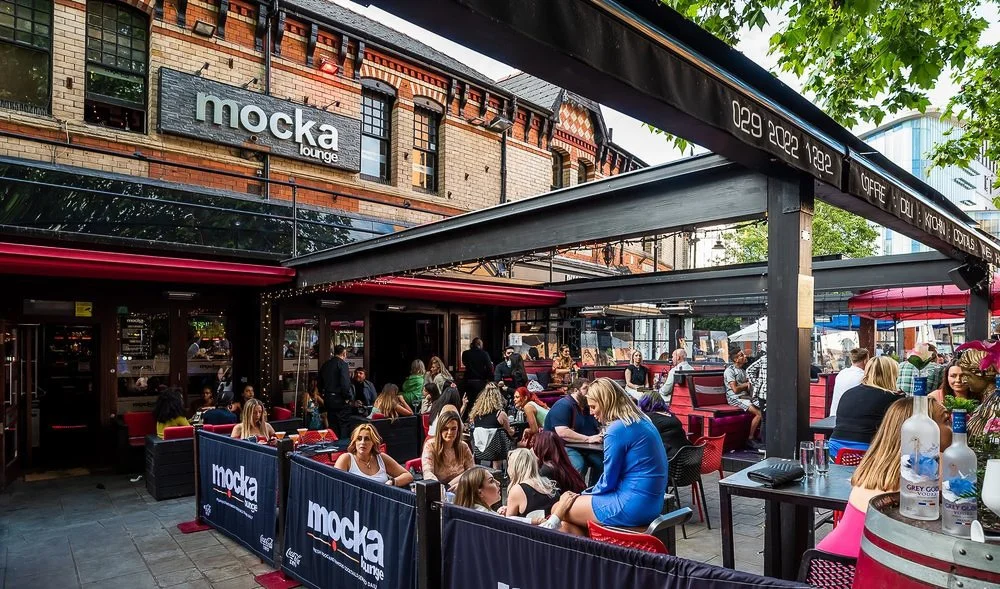 Outhounds Ashelta Retractable Roofing Solution 2.jpg