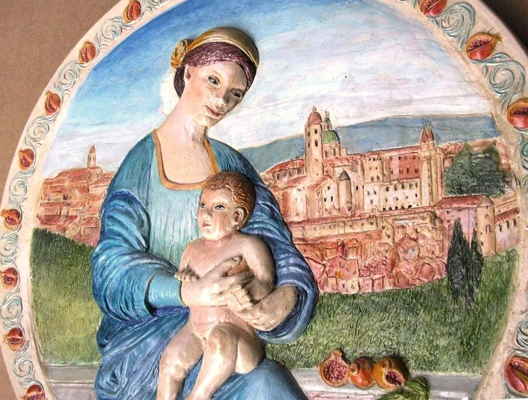 Madonna delle Melagrane. Maiolica dipinta, 2015 - Particolare