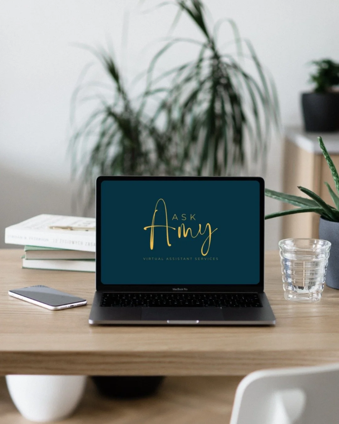 A few of the things I&rsquo;ve been working on this week:

&bull; A month&rsquo;s worth of social media content planned and written for three clients
&bull; Three blog posts written
&bull; Three email newsletters written and ready to send
&bull; Webs