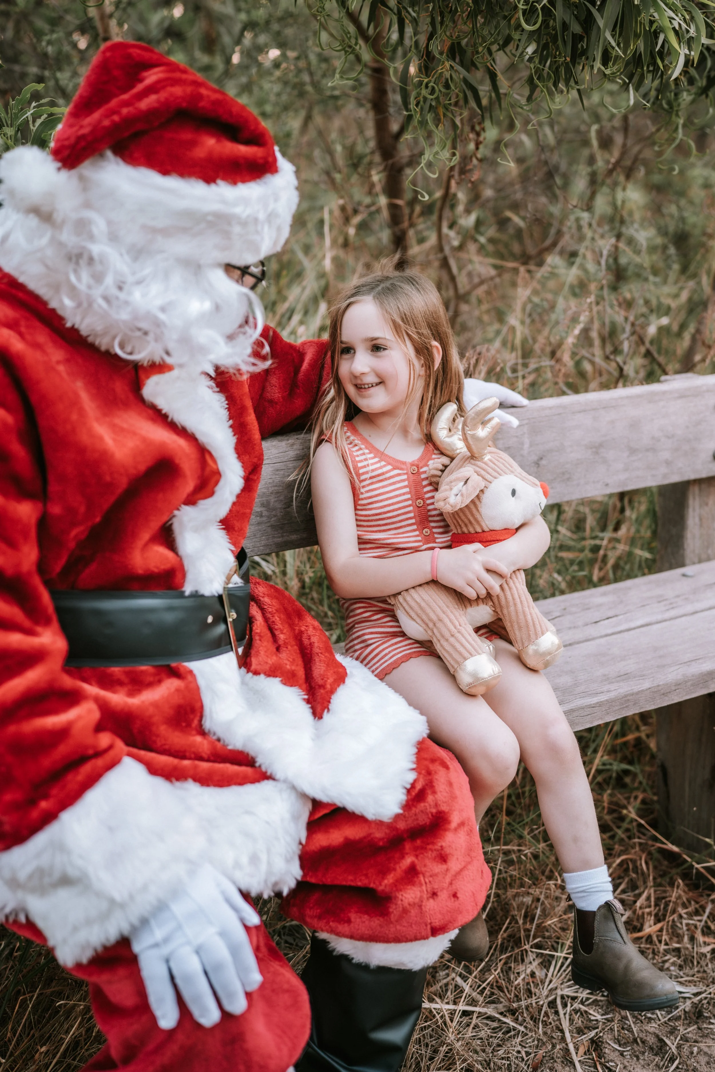 outdoor-sunset-christmas-mini-session.jpg