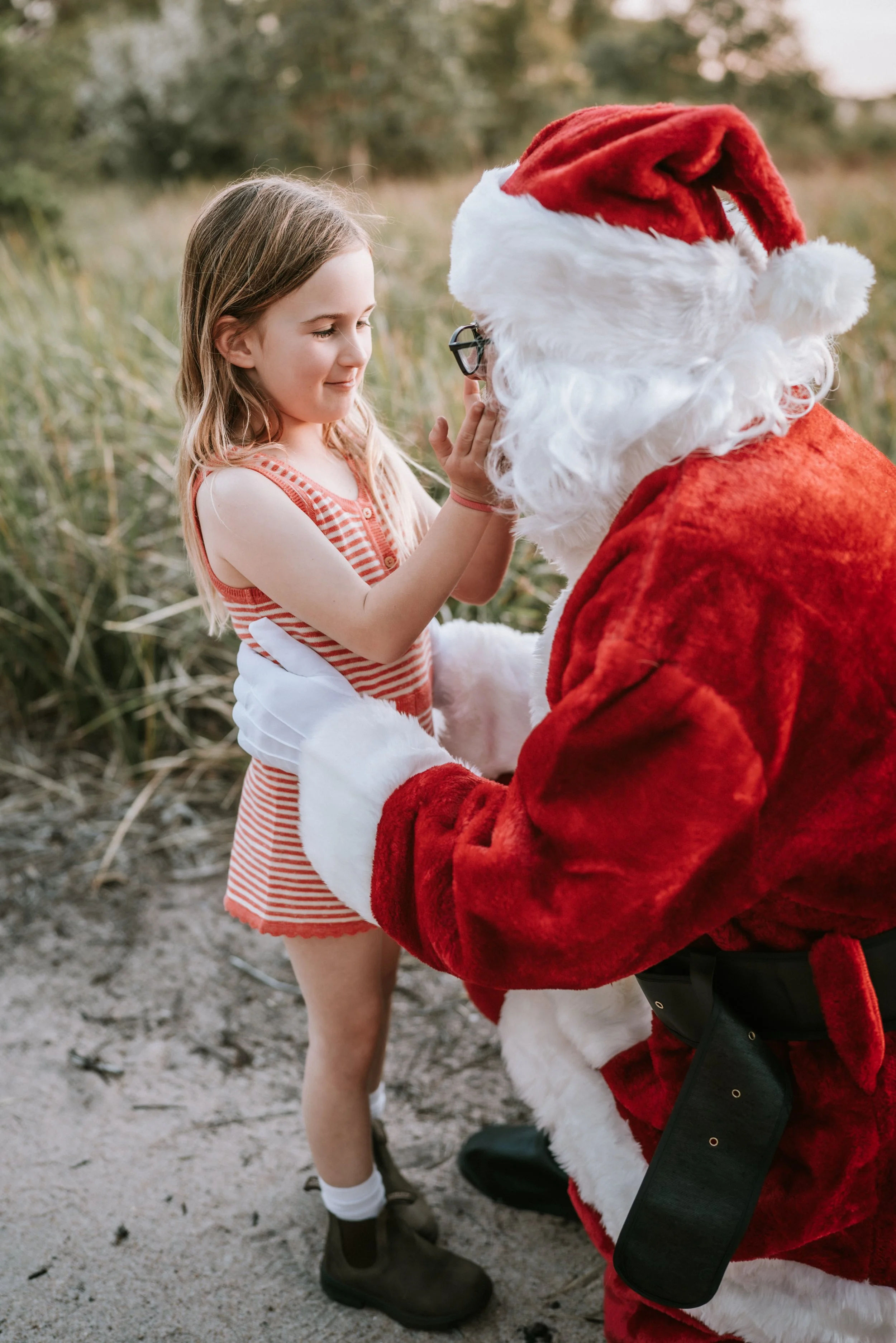 geelong-outdoor-christmas-family-session-santa.jpg